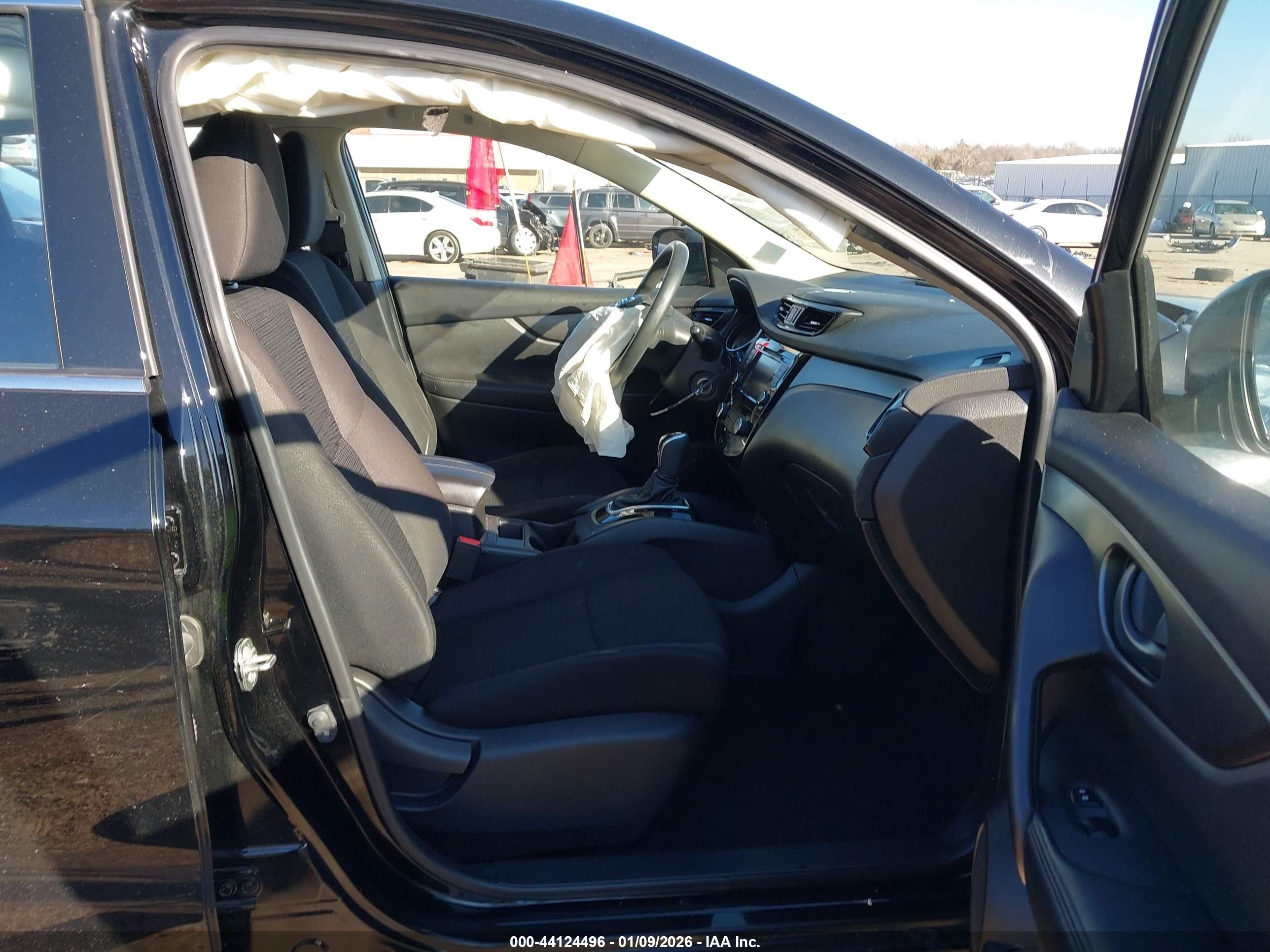 NISSAN ROGUE image 5