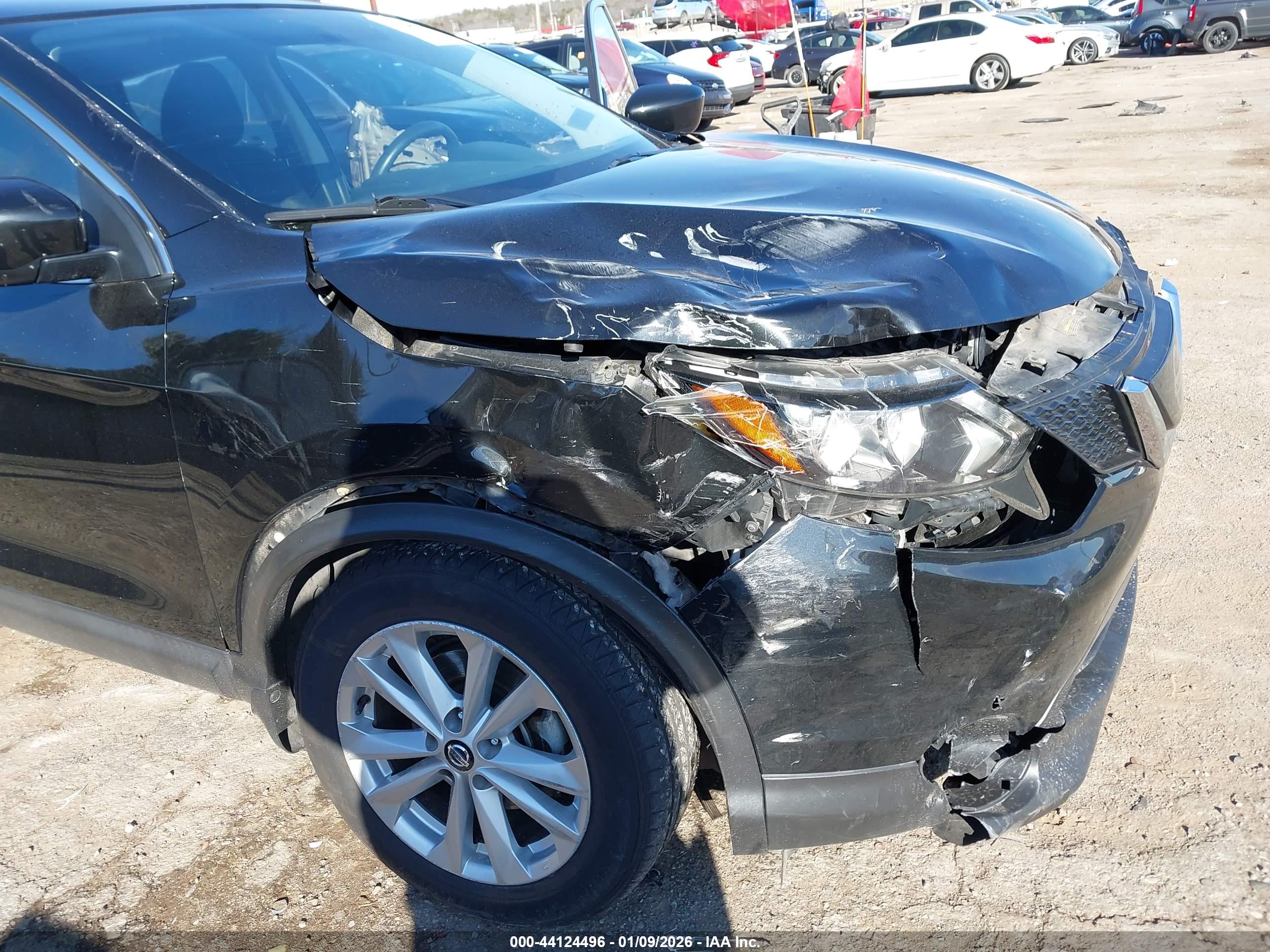NISSAN ROGUE image 6