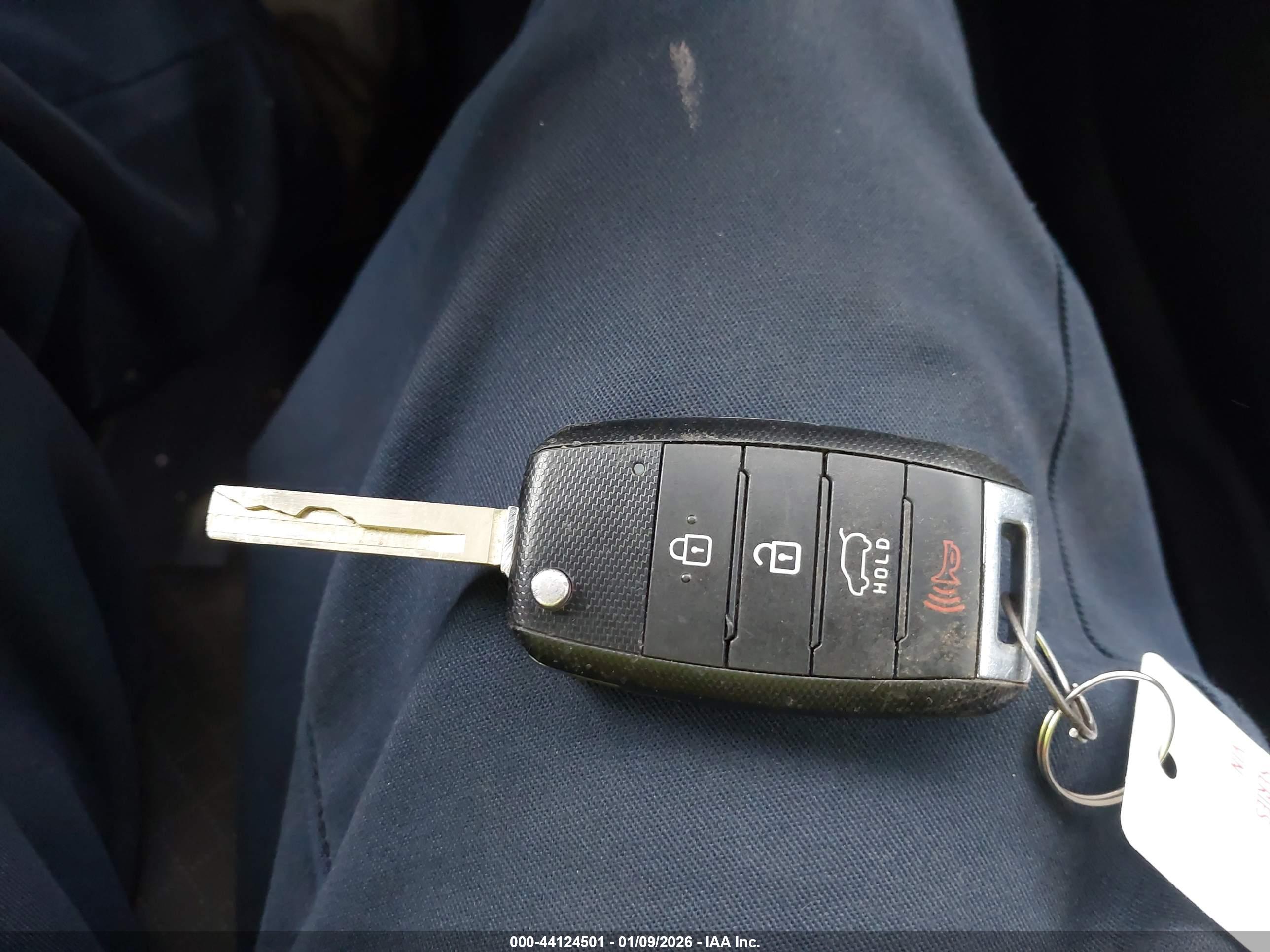 KIA SORENTO image 11