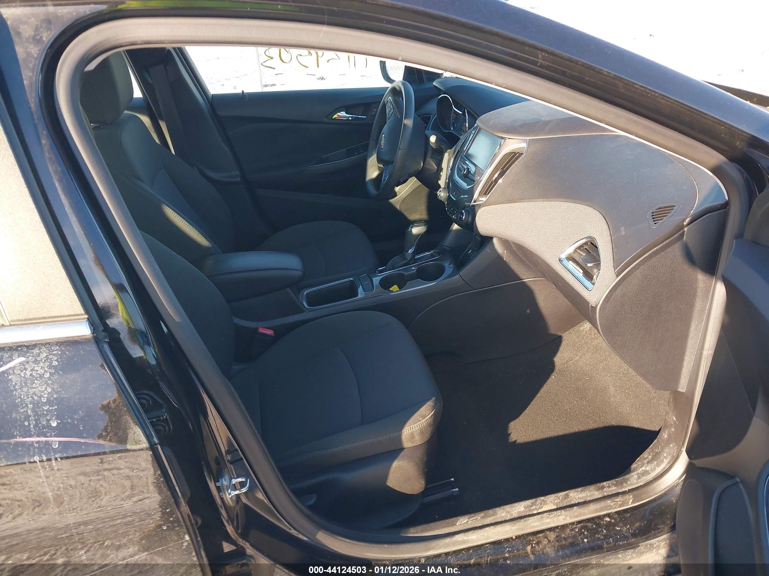 CHEVROLET CRUZE image 5