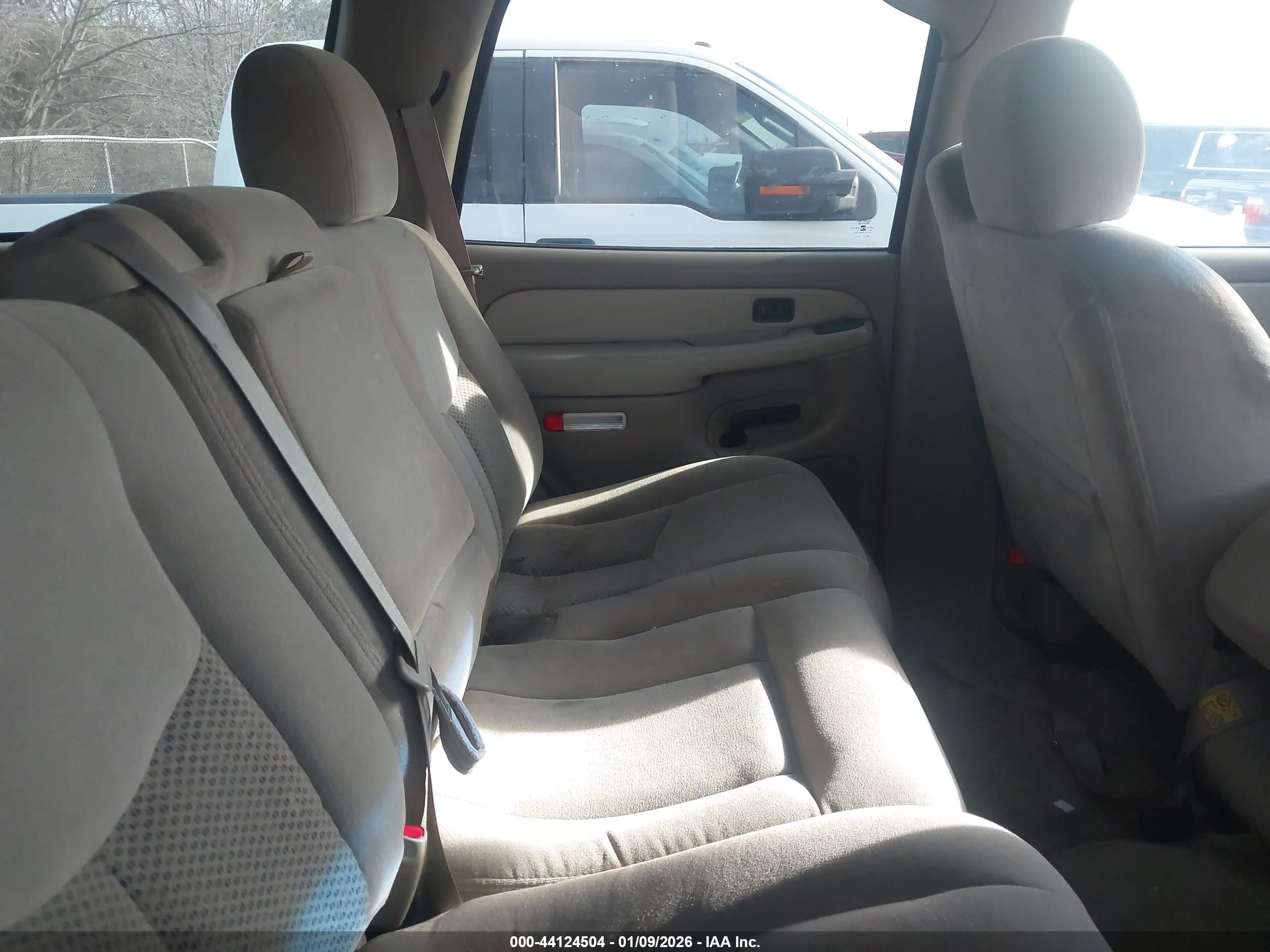 CHEVROLET TAHOE image 8