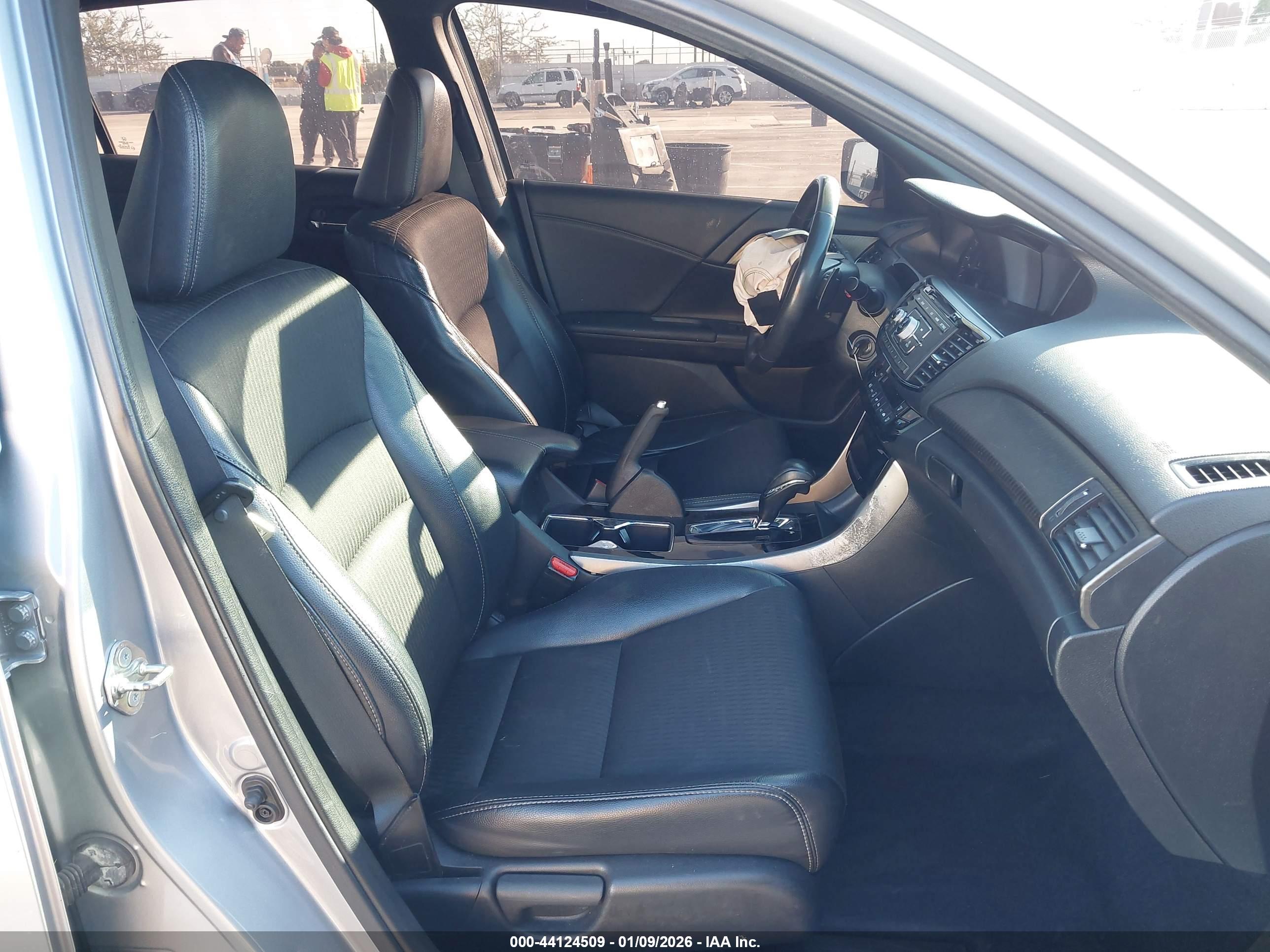 HONDA ACCORD image 5