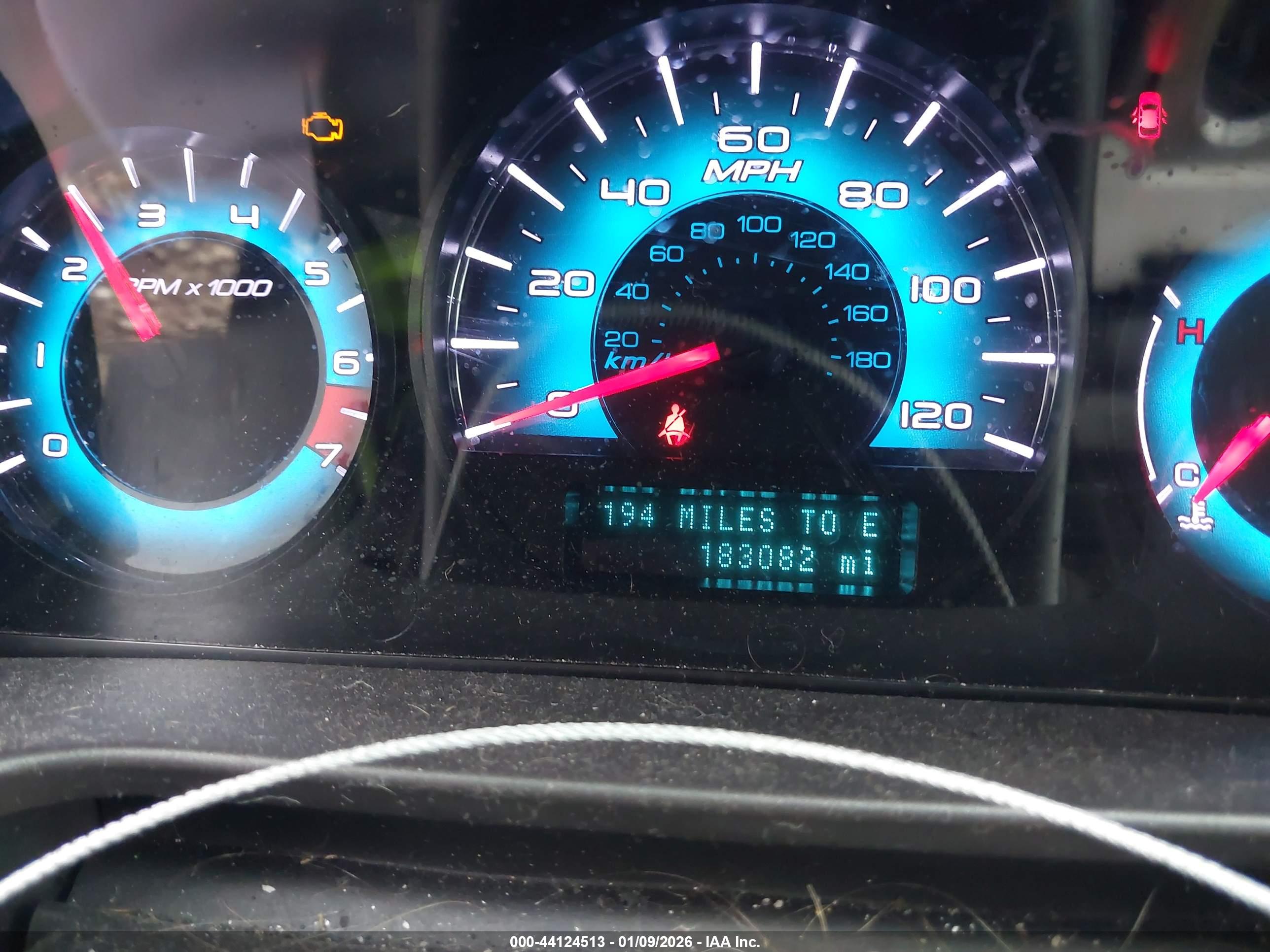 FORD FUSION image 7