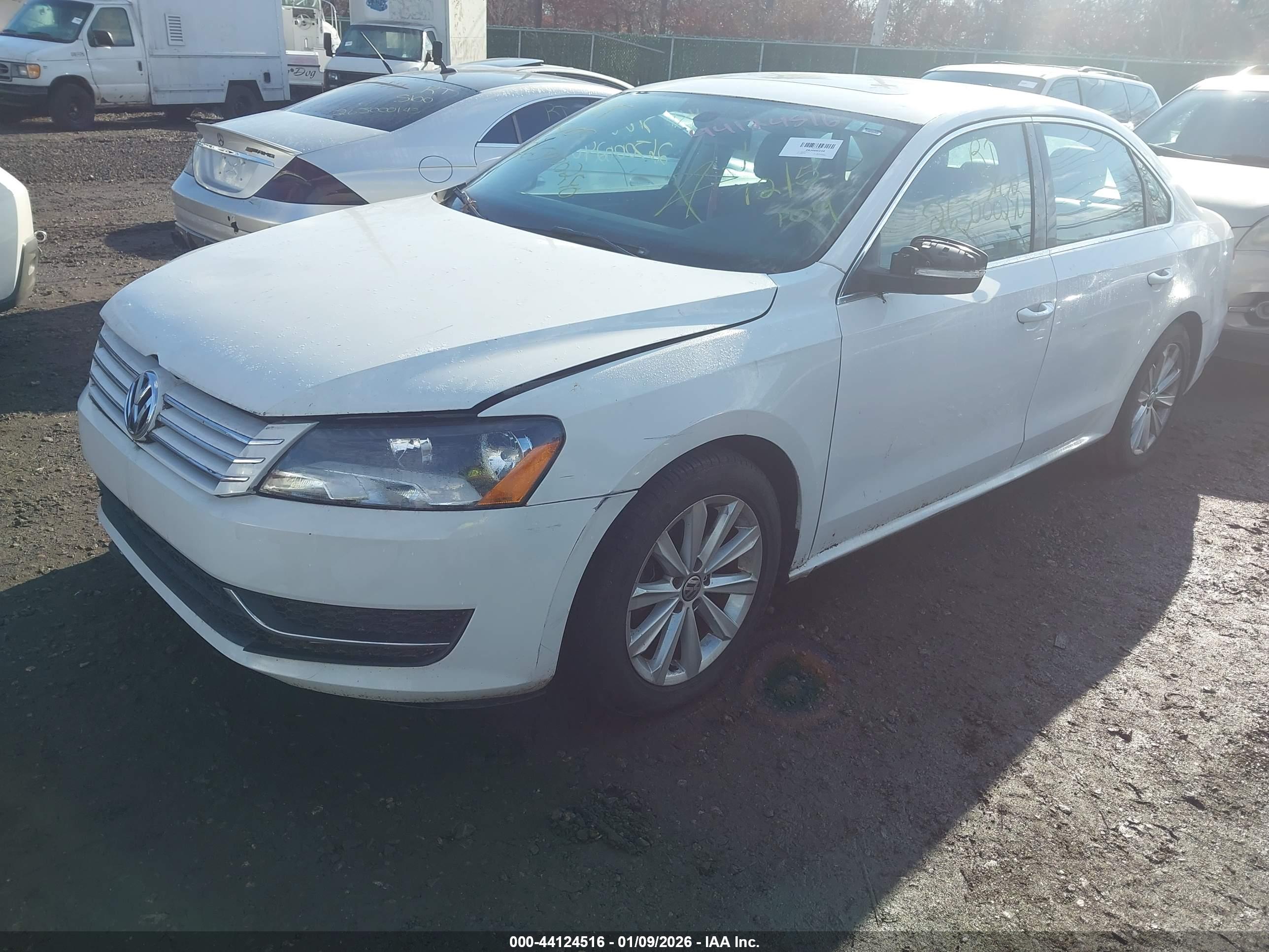 VOLKSWAGEN PASSAT image 2