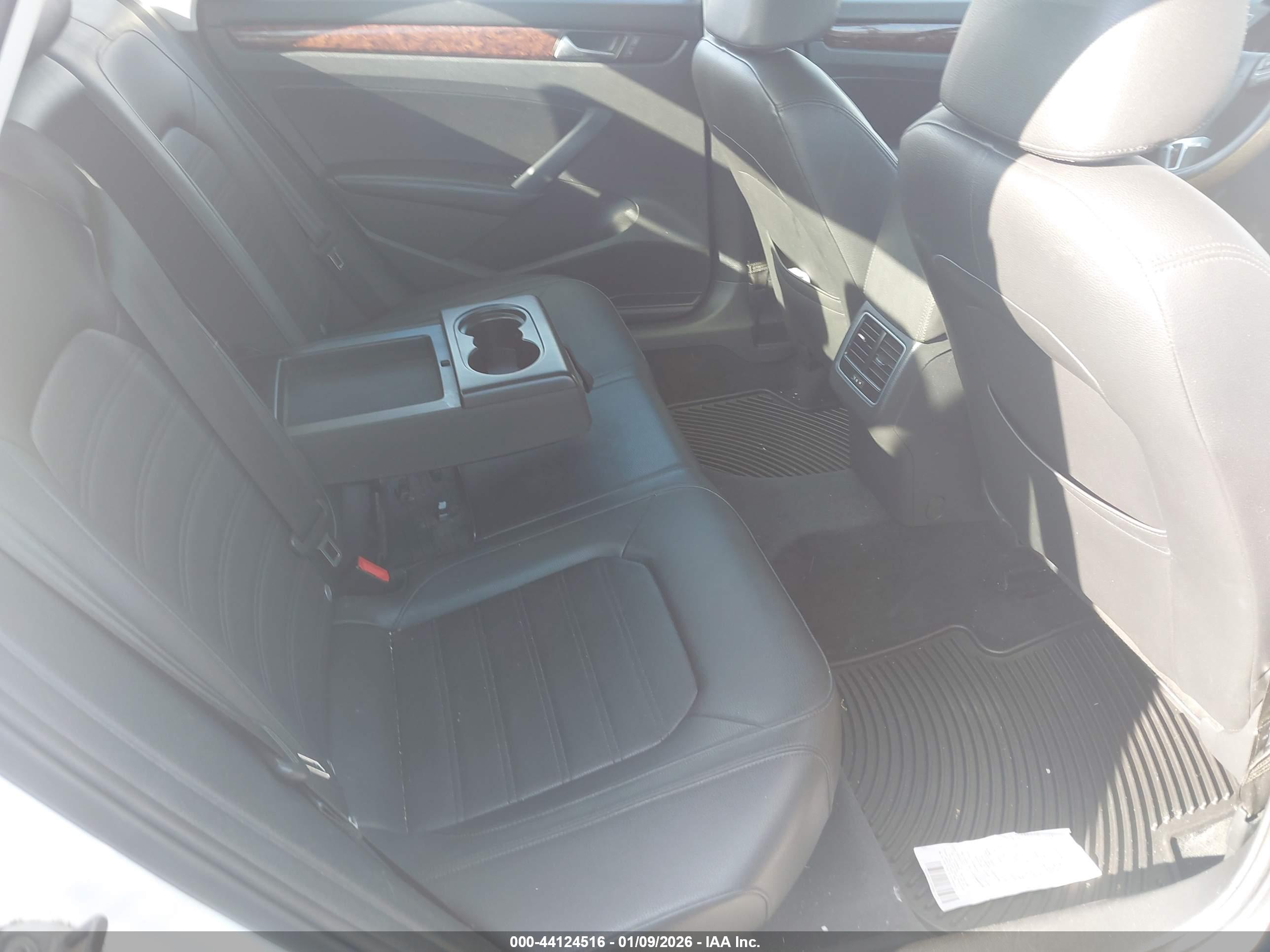 VOLKSWAGEN PASSAT image 8