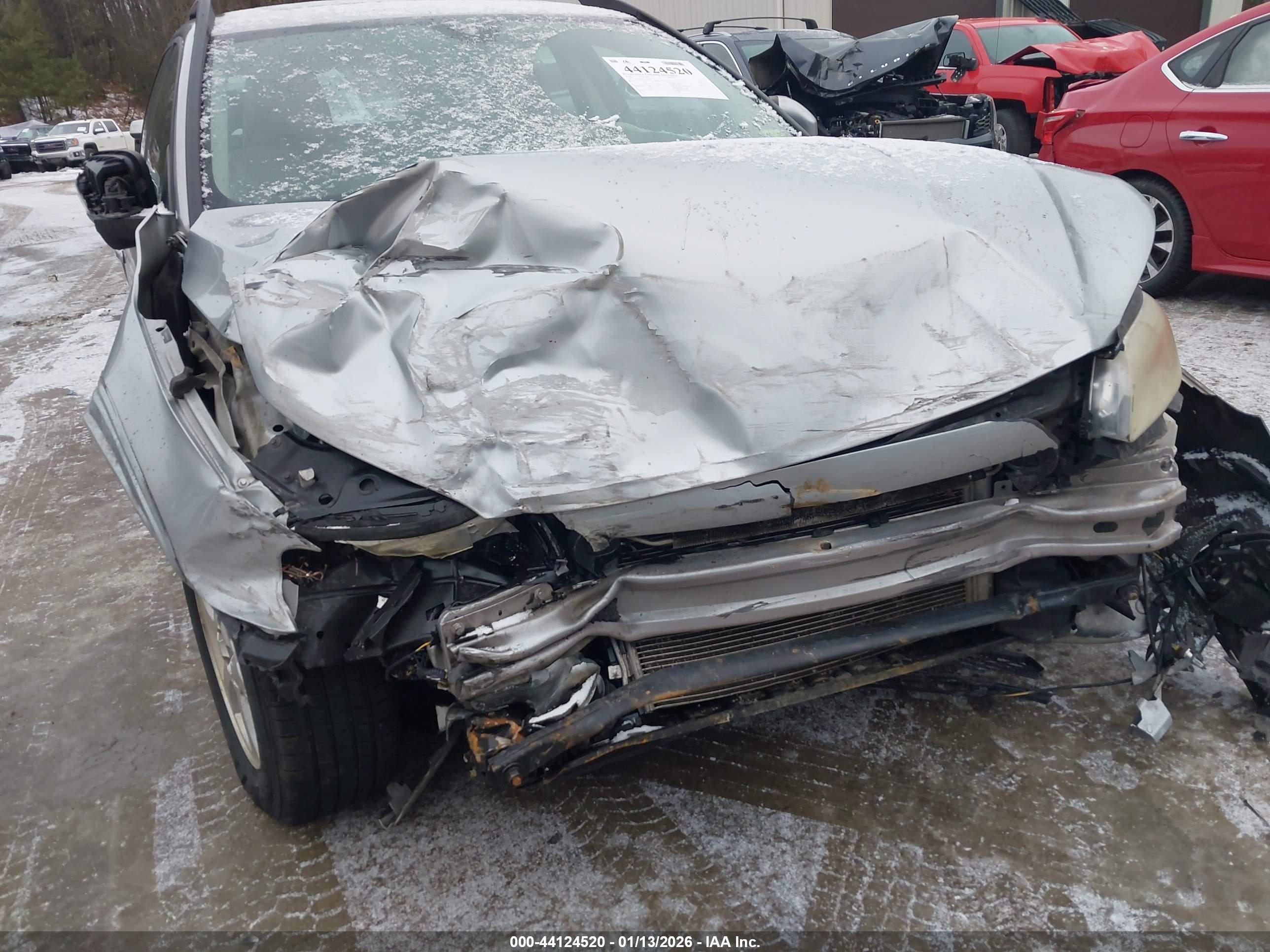 VOLVO XC70 image 6