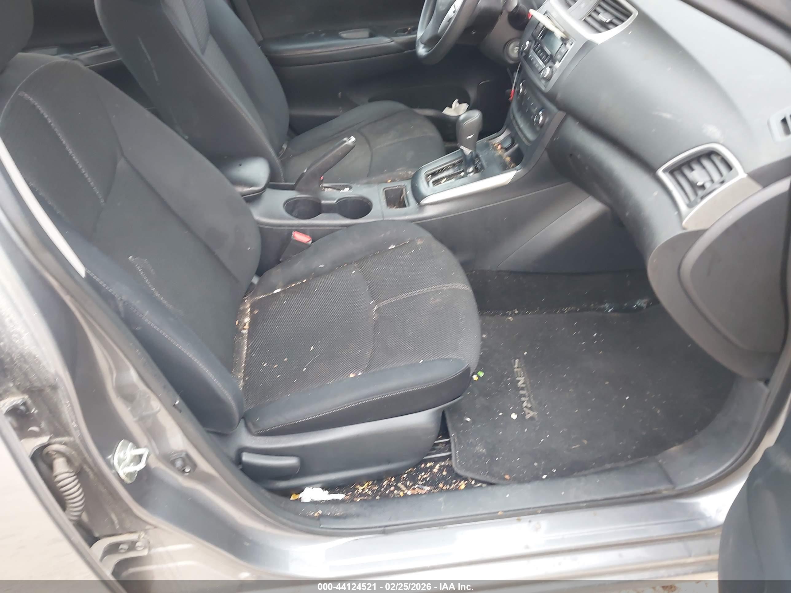 NISSAN SENTRA image 5