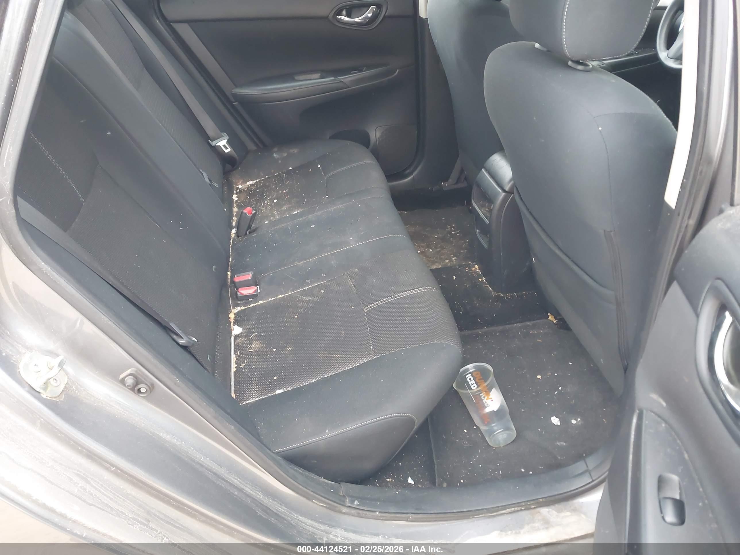 NISSAN SENTRA image 8