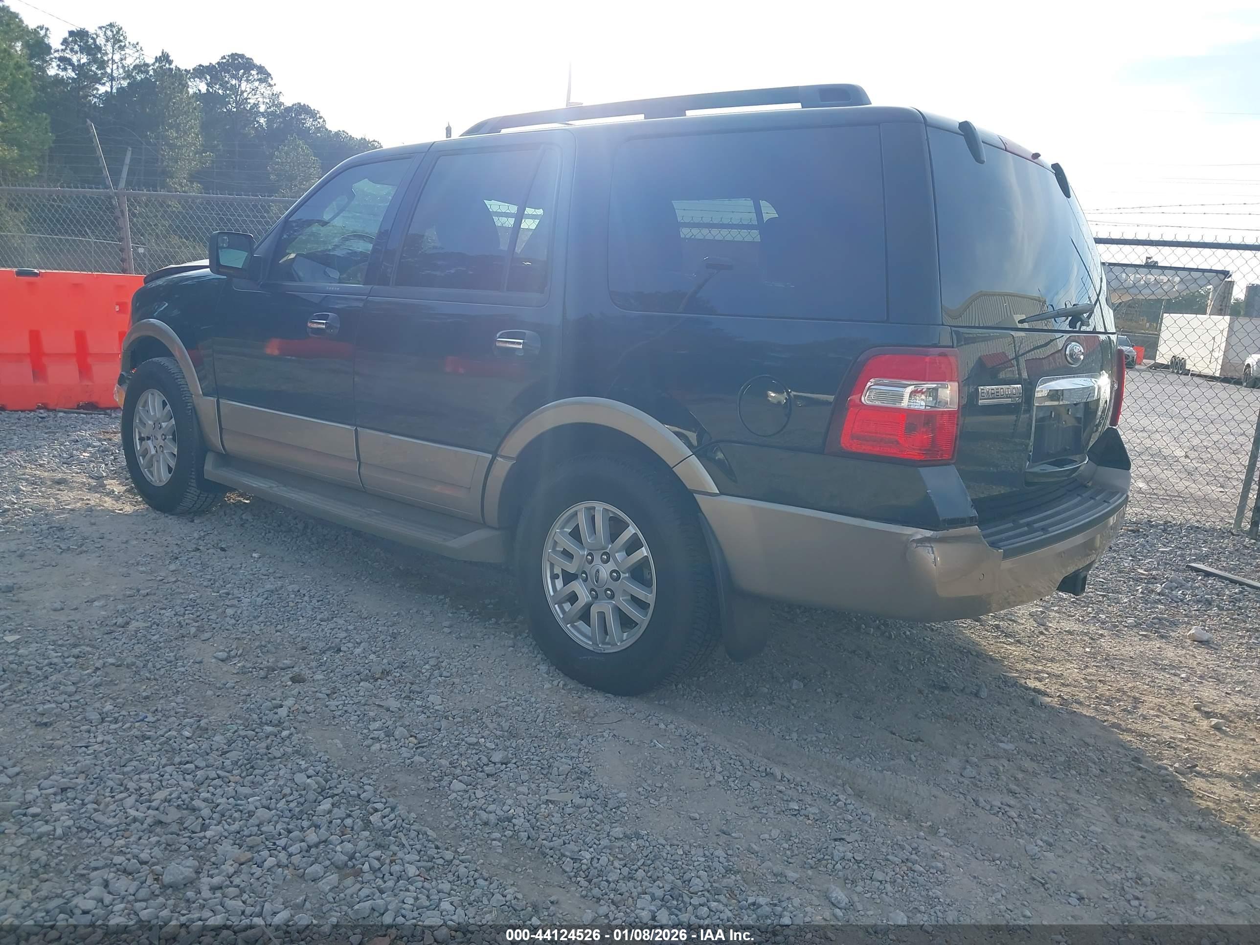 FORD EXPEDITION image 3