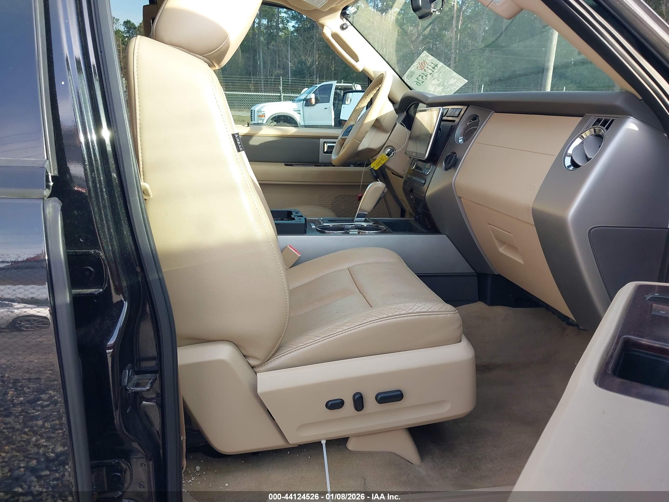 FORD EXPEDITION image 5