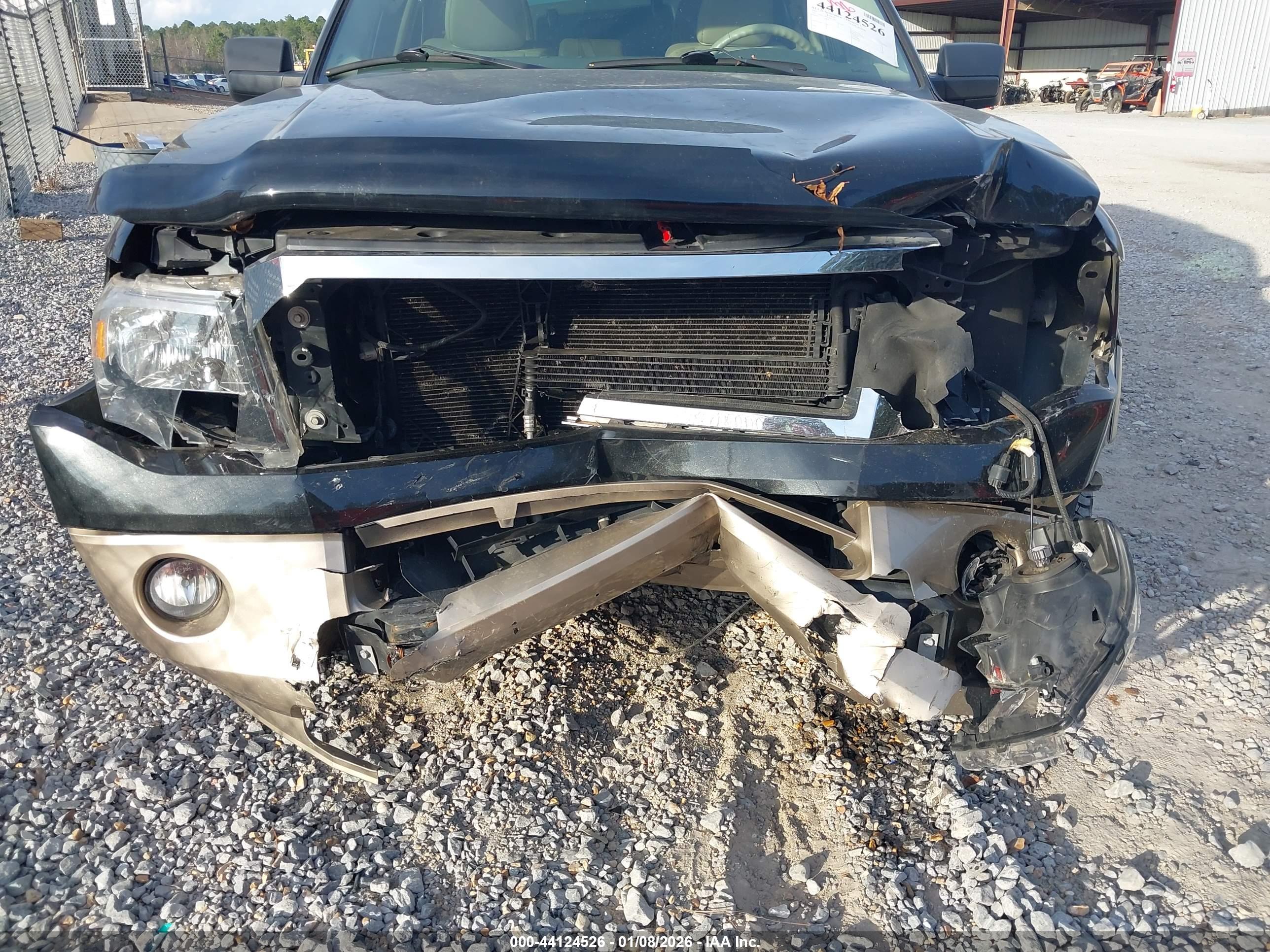 FORD EXPEDITION image 6