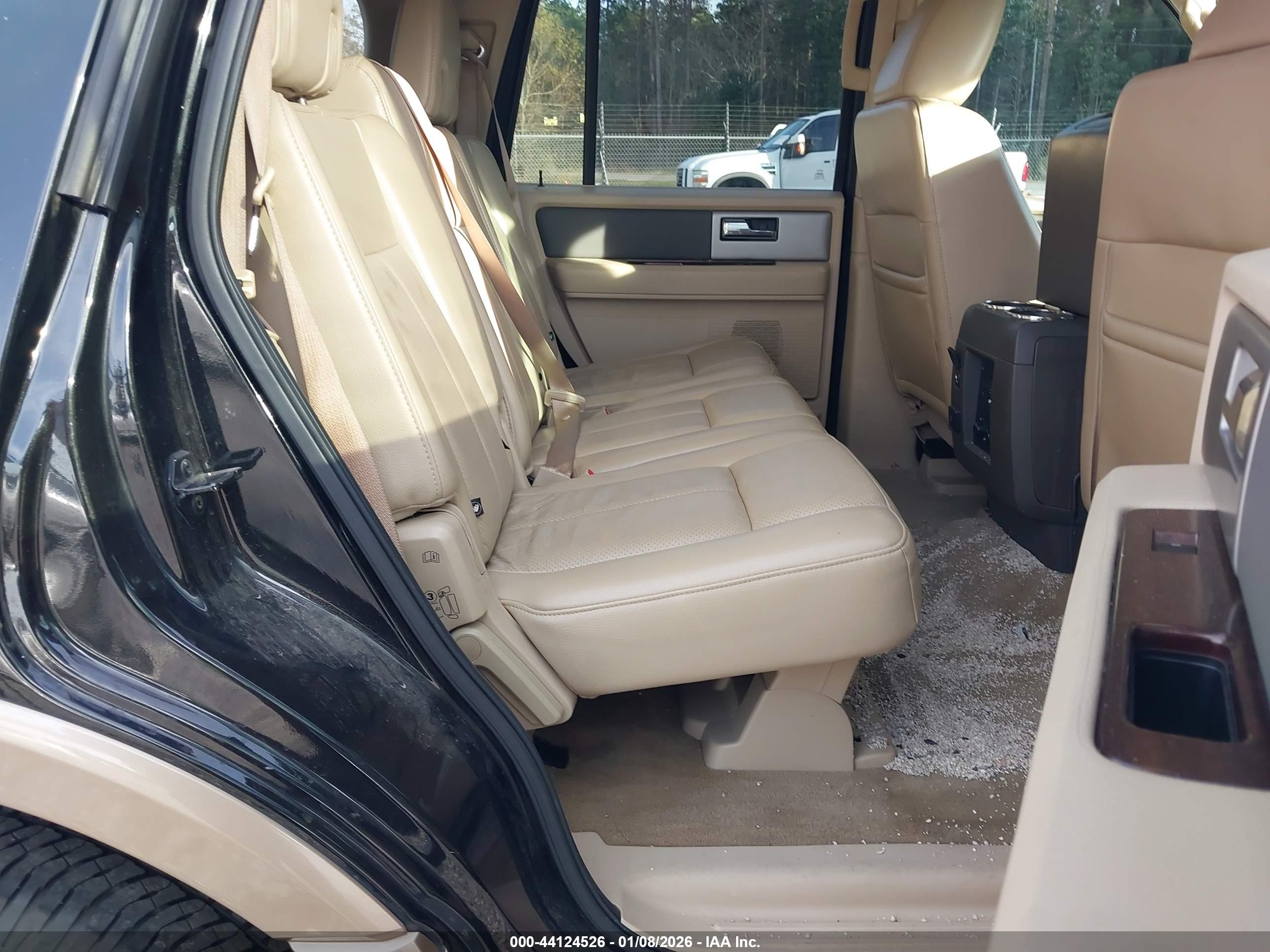 FORD EXPEDITION image 8
