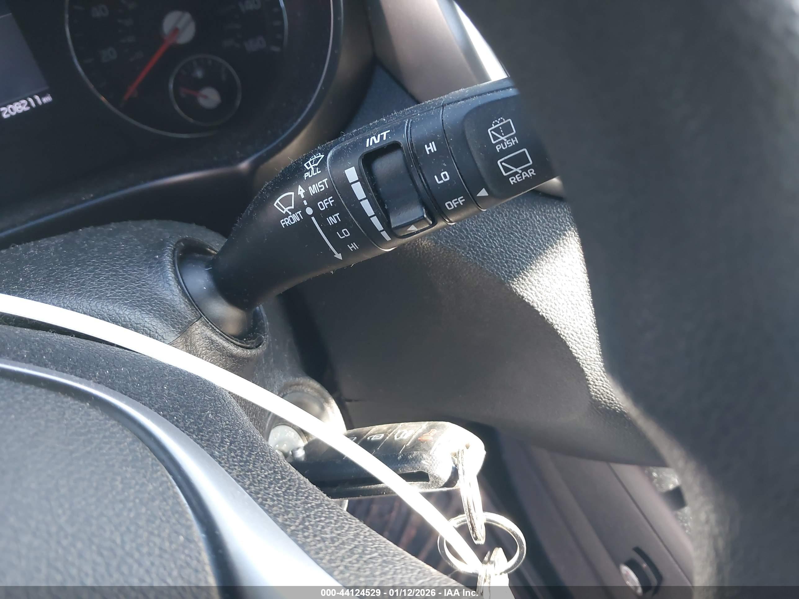 KIA SORENTO image 11