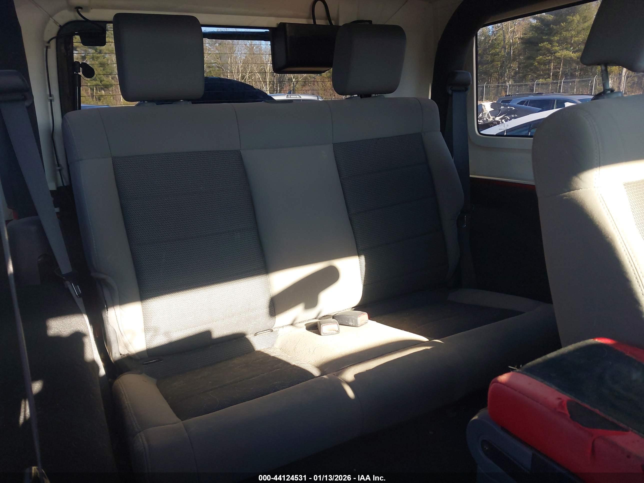 JEEP WRANGLER image 8