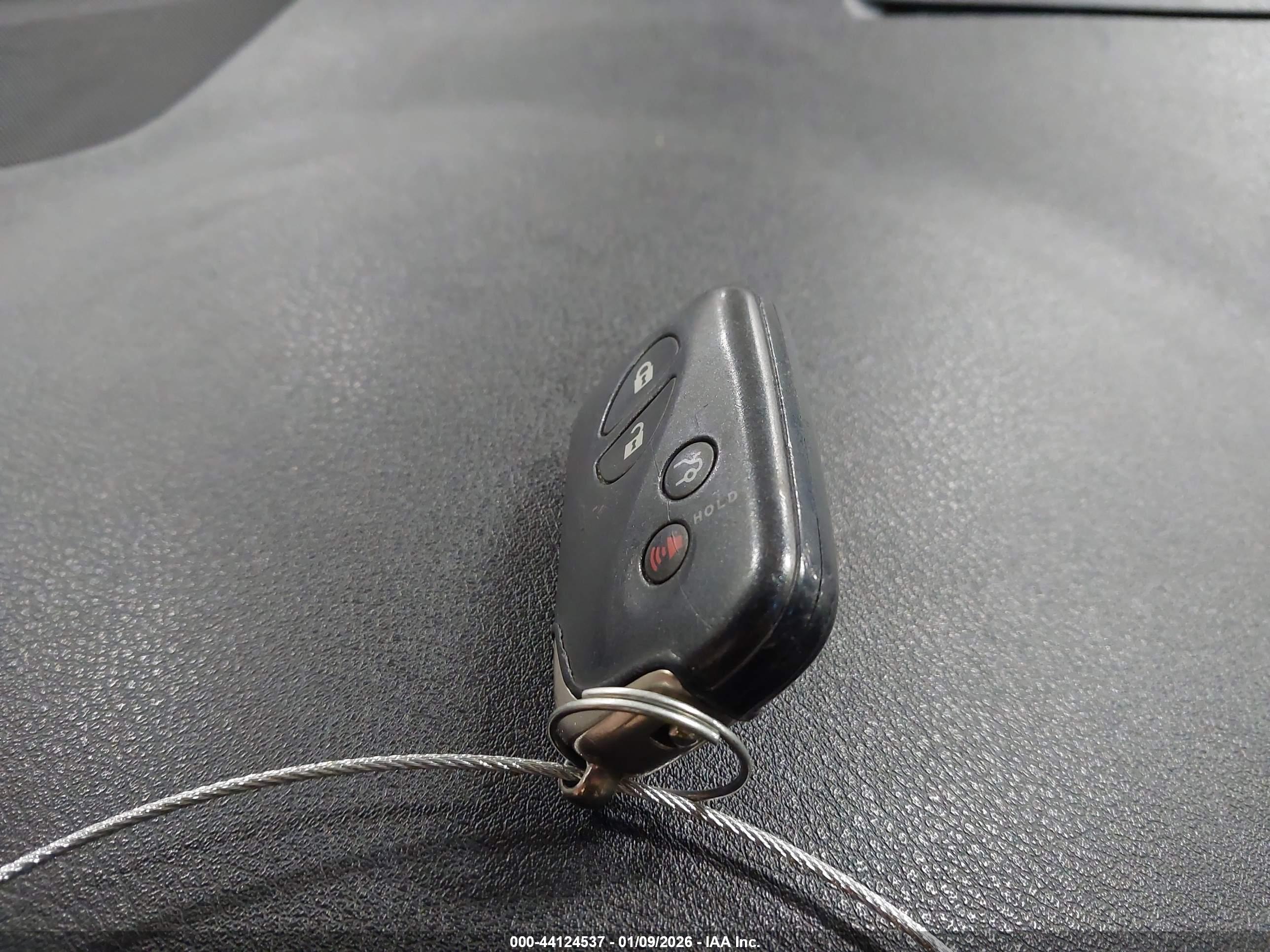 LEXUS ES image 11