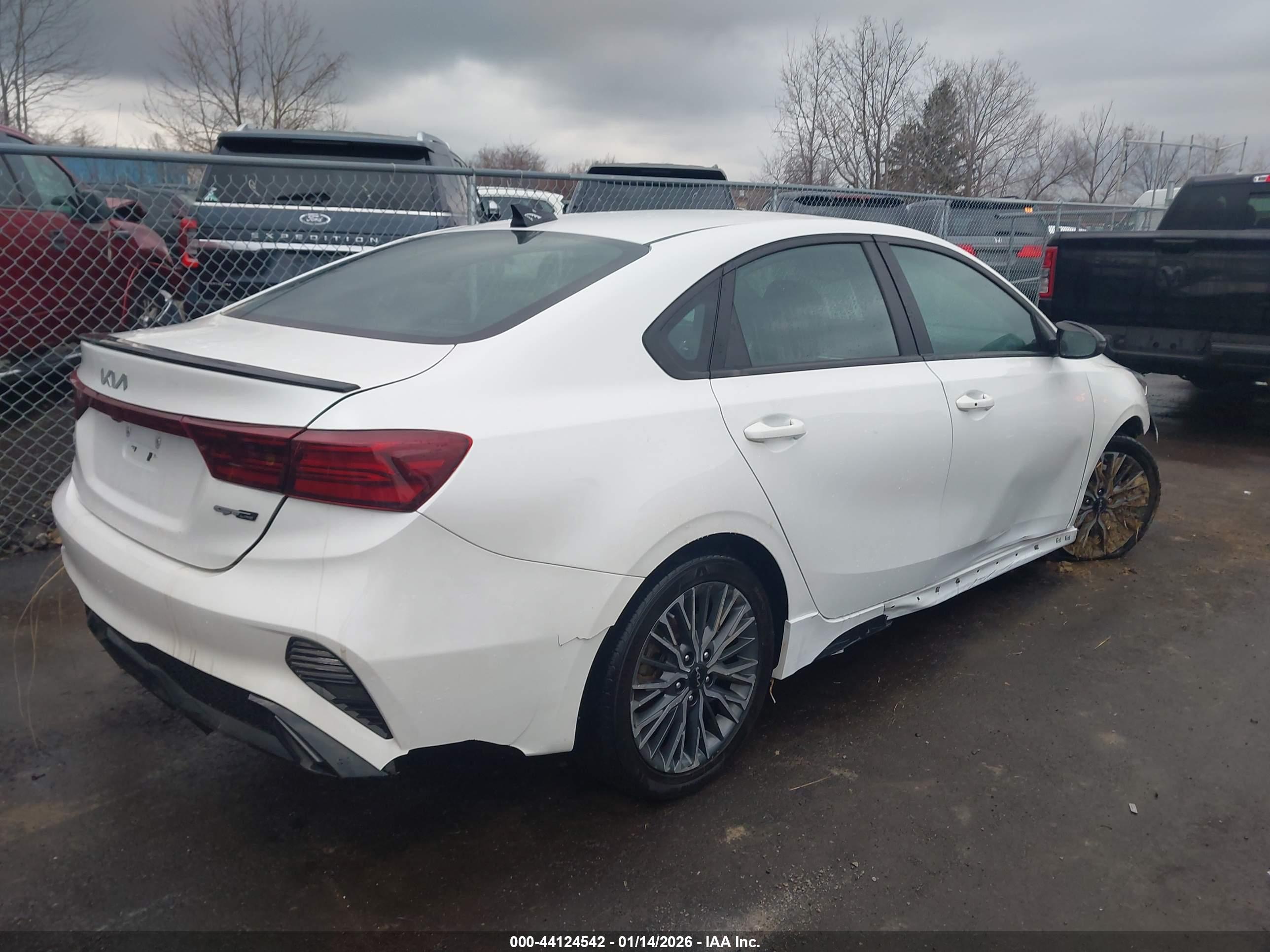 KIA FORTE image 4