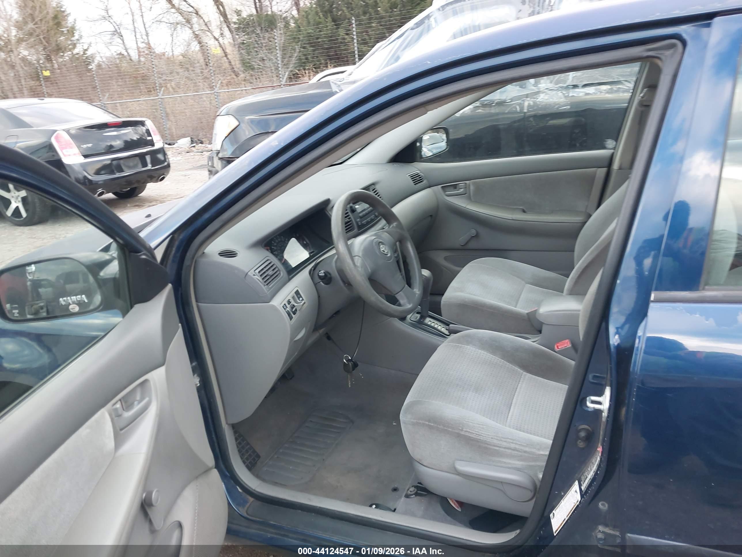 TOYOTA COROLLA image 5