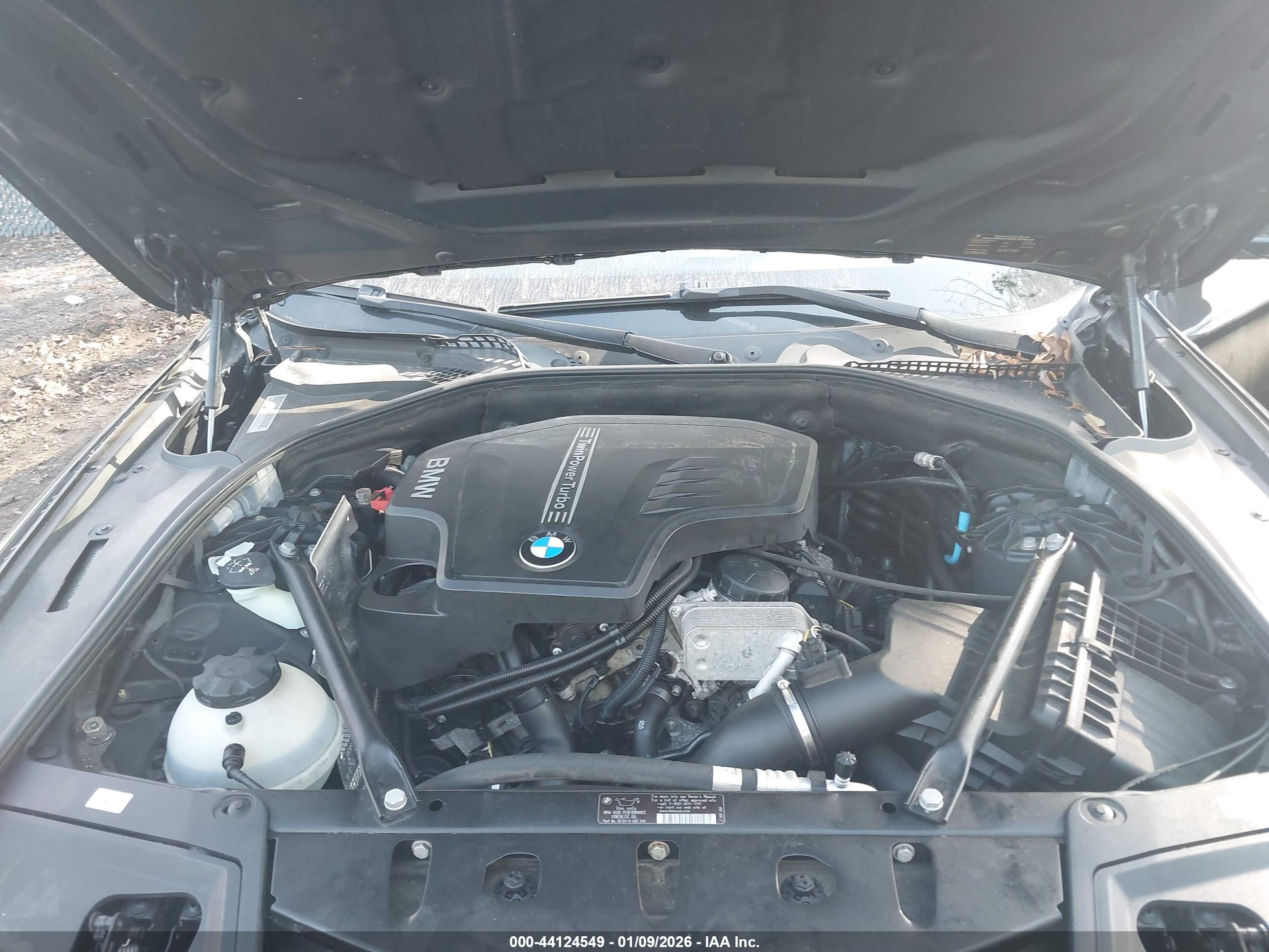 BMW 528I image 10