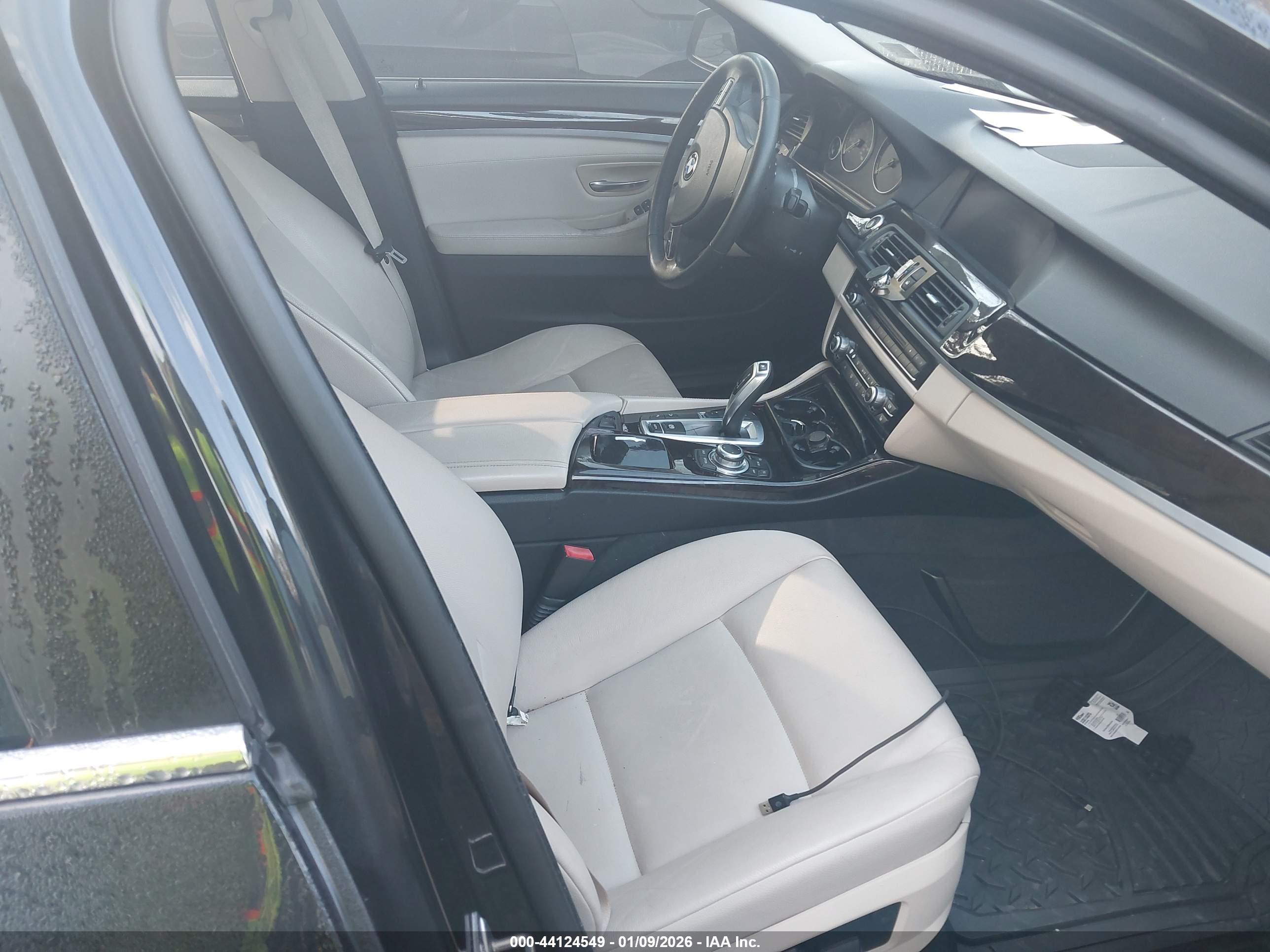 BMW 528I image 5