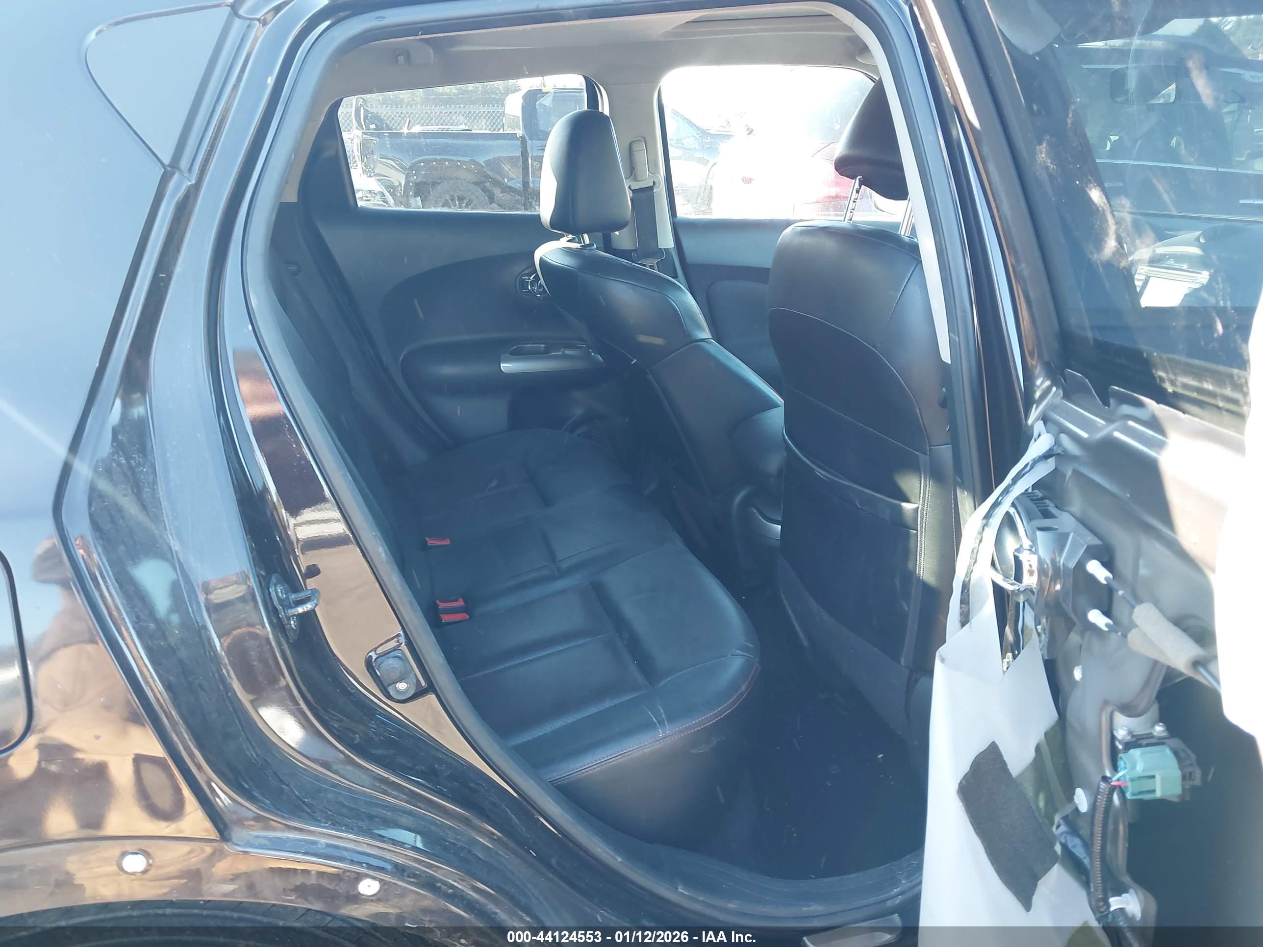 NISSAN JUKE image 8