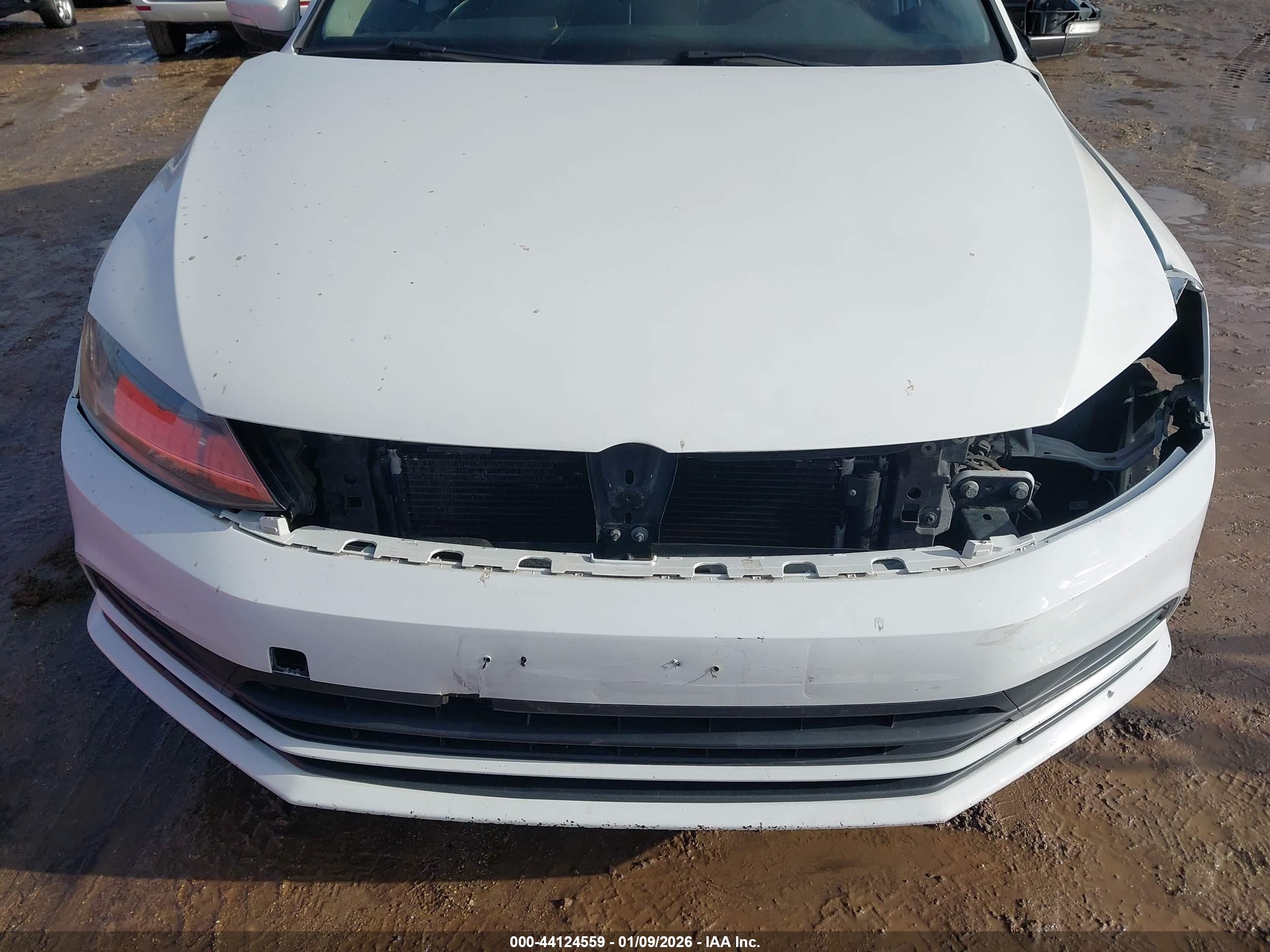 VOLKSWAGEN JETTA image 6