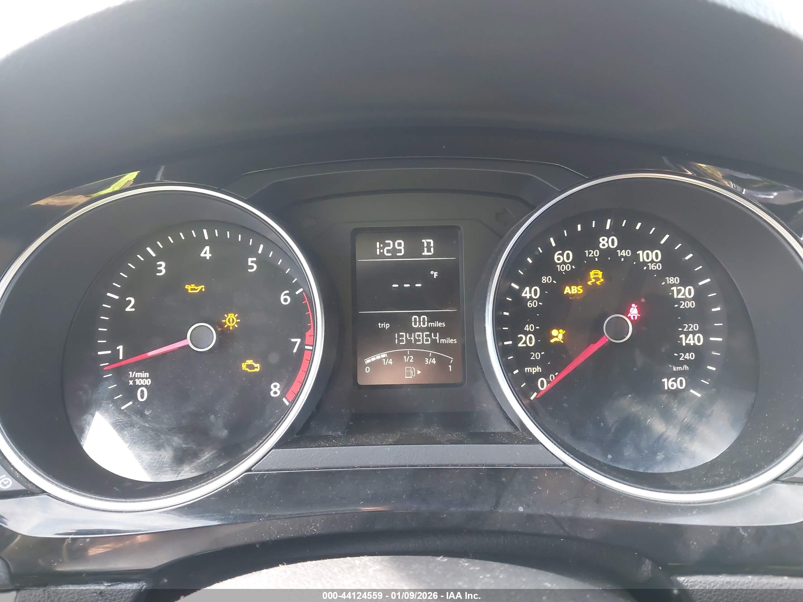 VOLKSWAGEN JETTA image 7