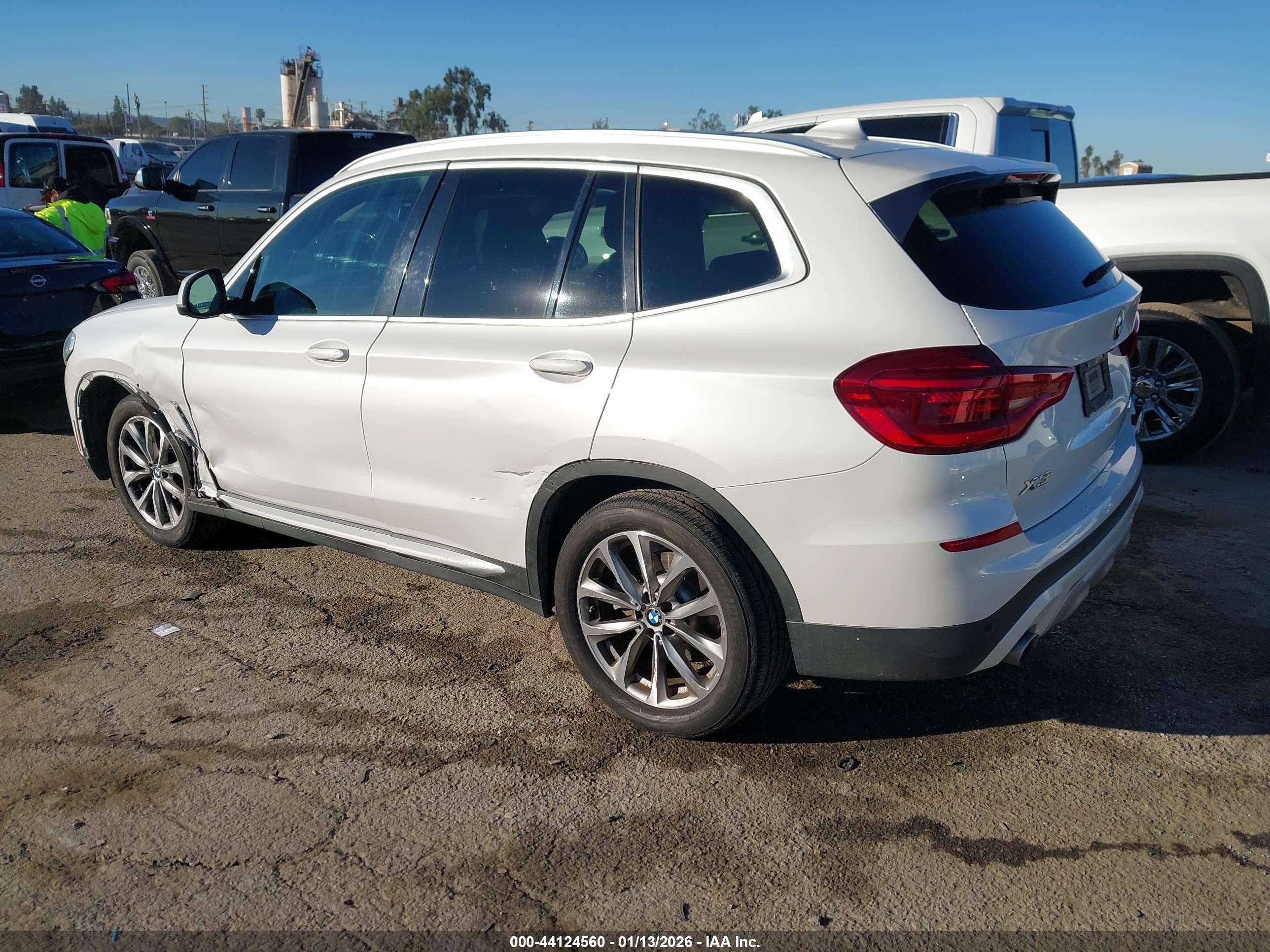 BMW X3 image 3