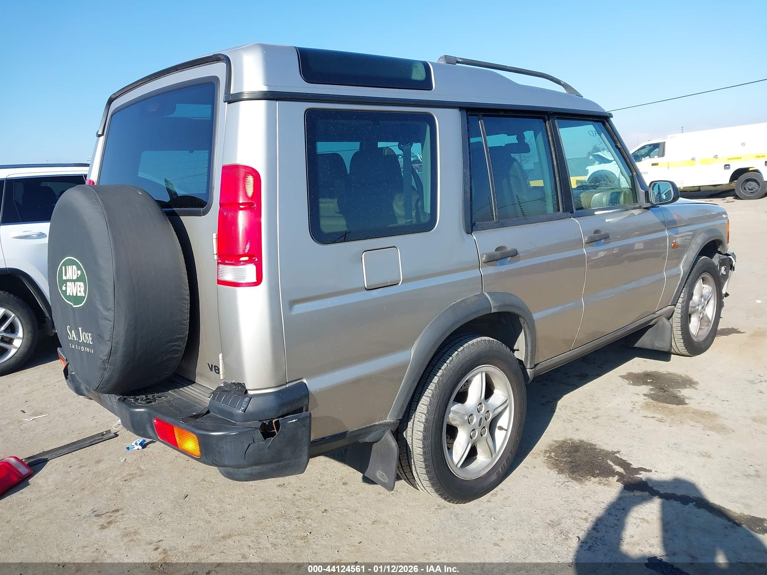 LAND ROVER image 4
