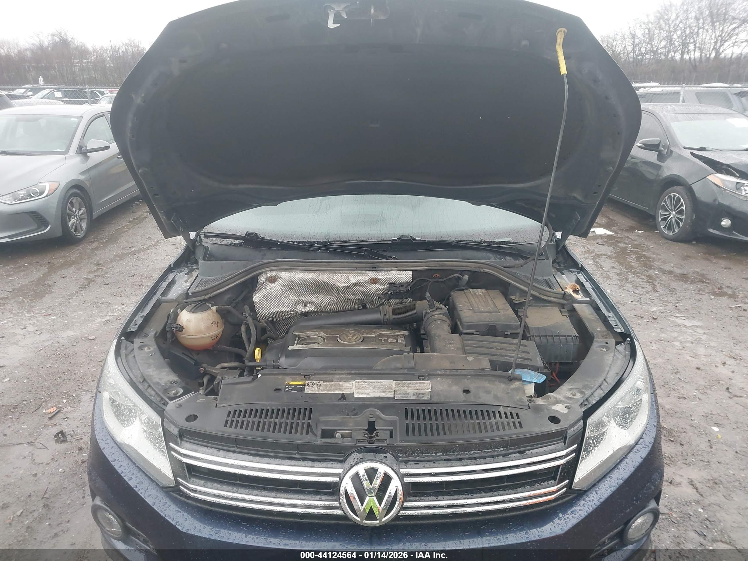 VOLKSWAGEN TIGUAN image 10