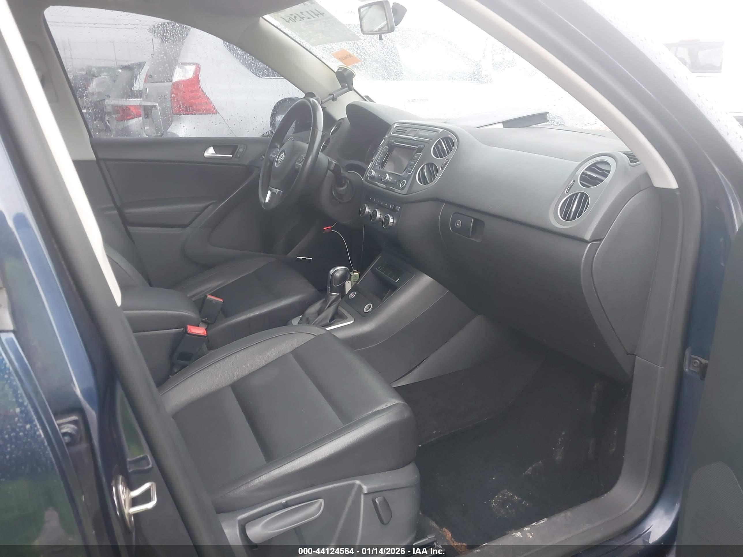 VOLKSWAGEN TIGUAN image 5