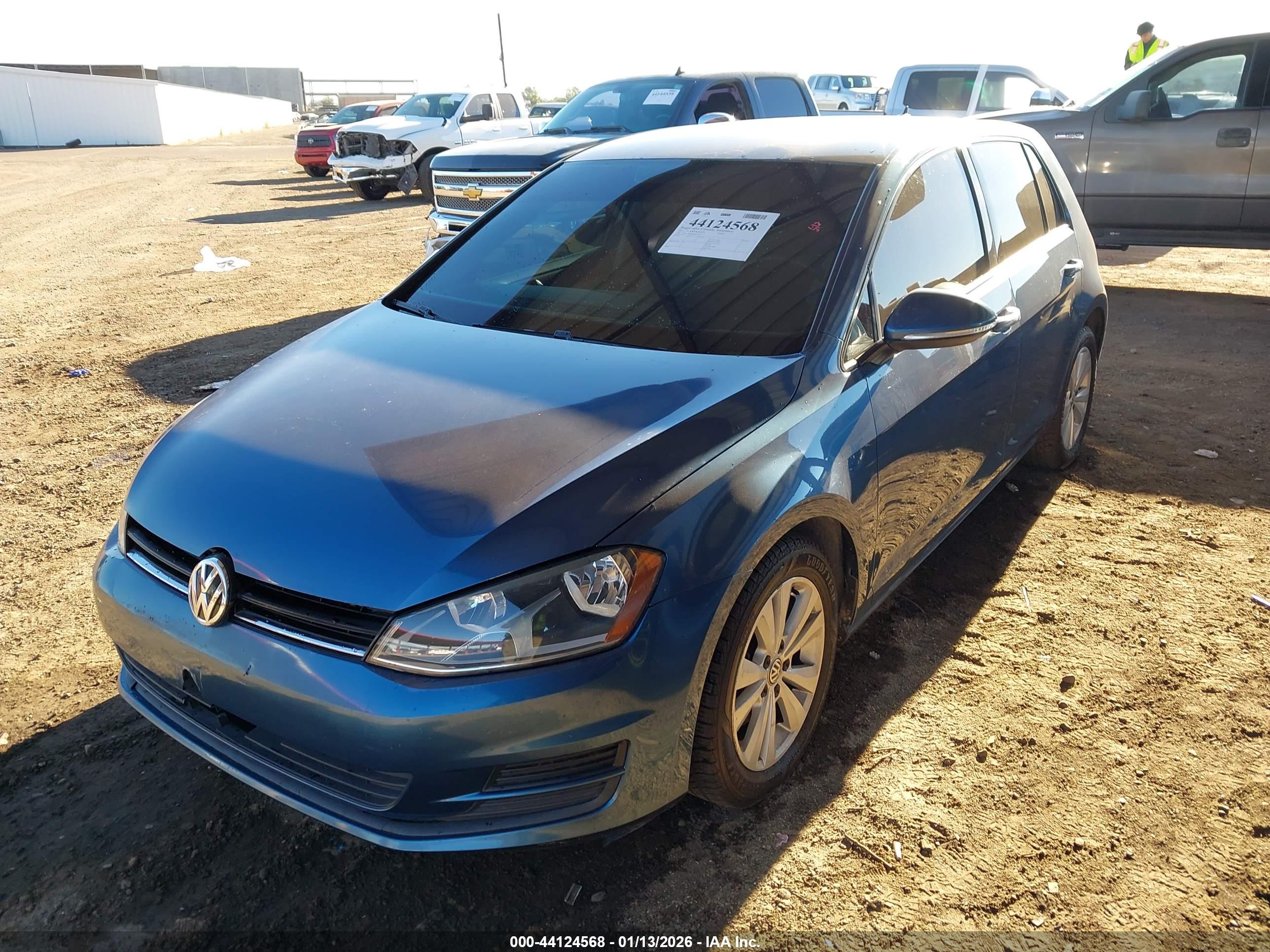 VOLKSWAGEN GOLF image 6