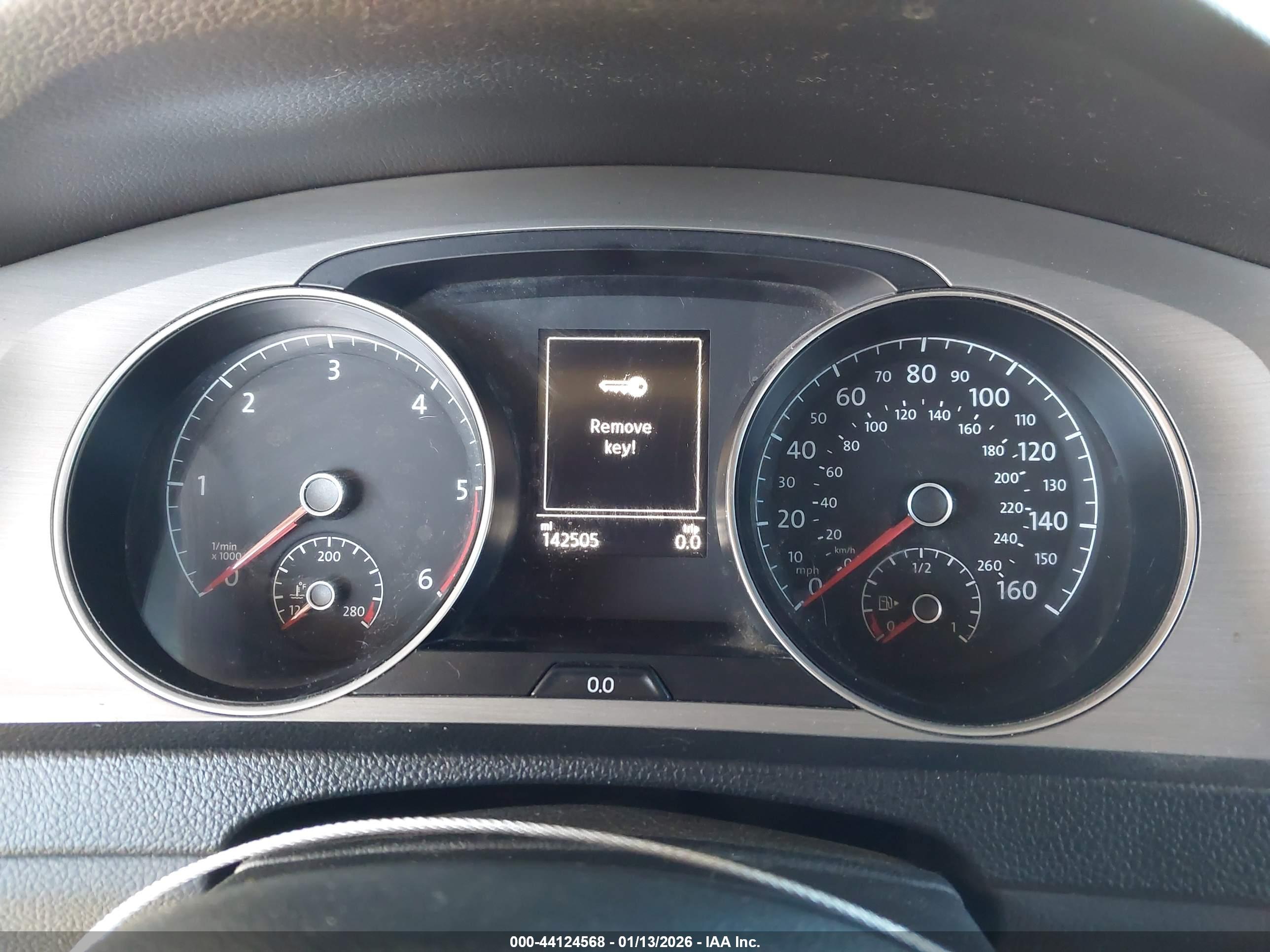 VOLKSWAGEN GOLF image 7