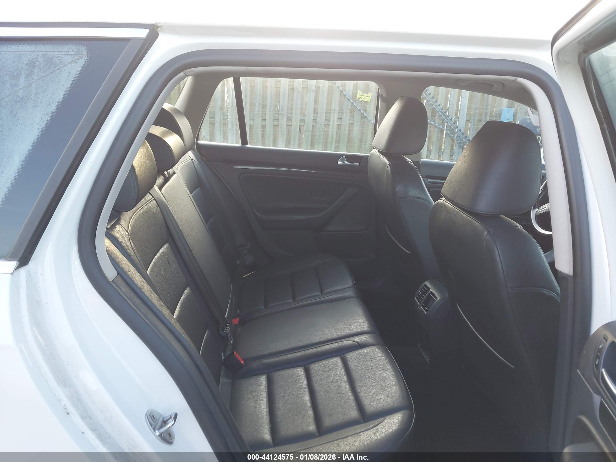 VOLKSWAGEN JETTA image 8