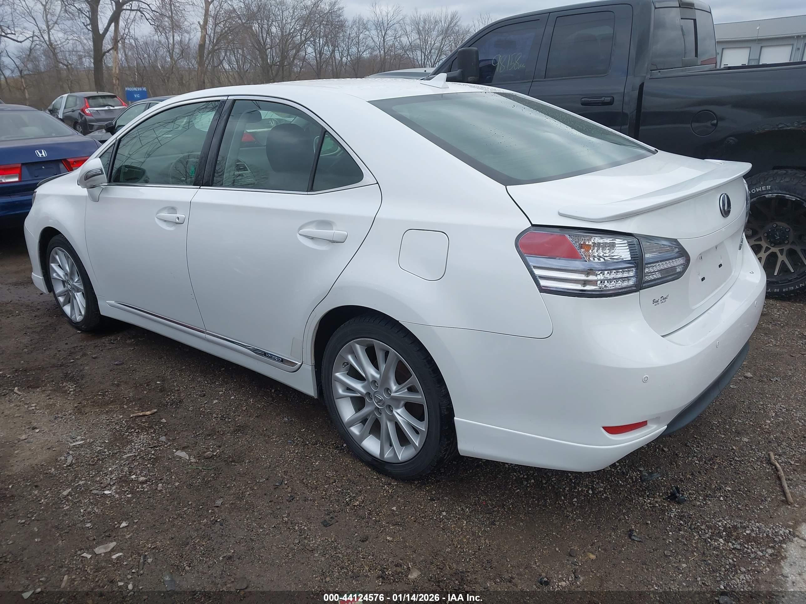 LEXUS HS image 3
