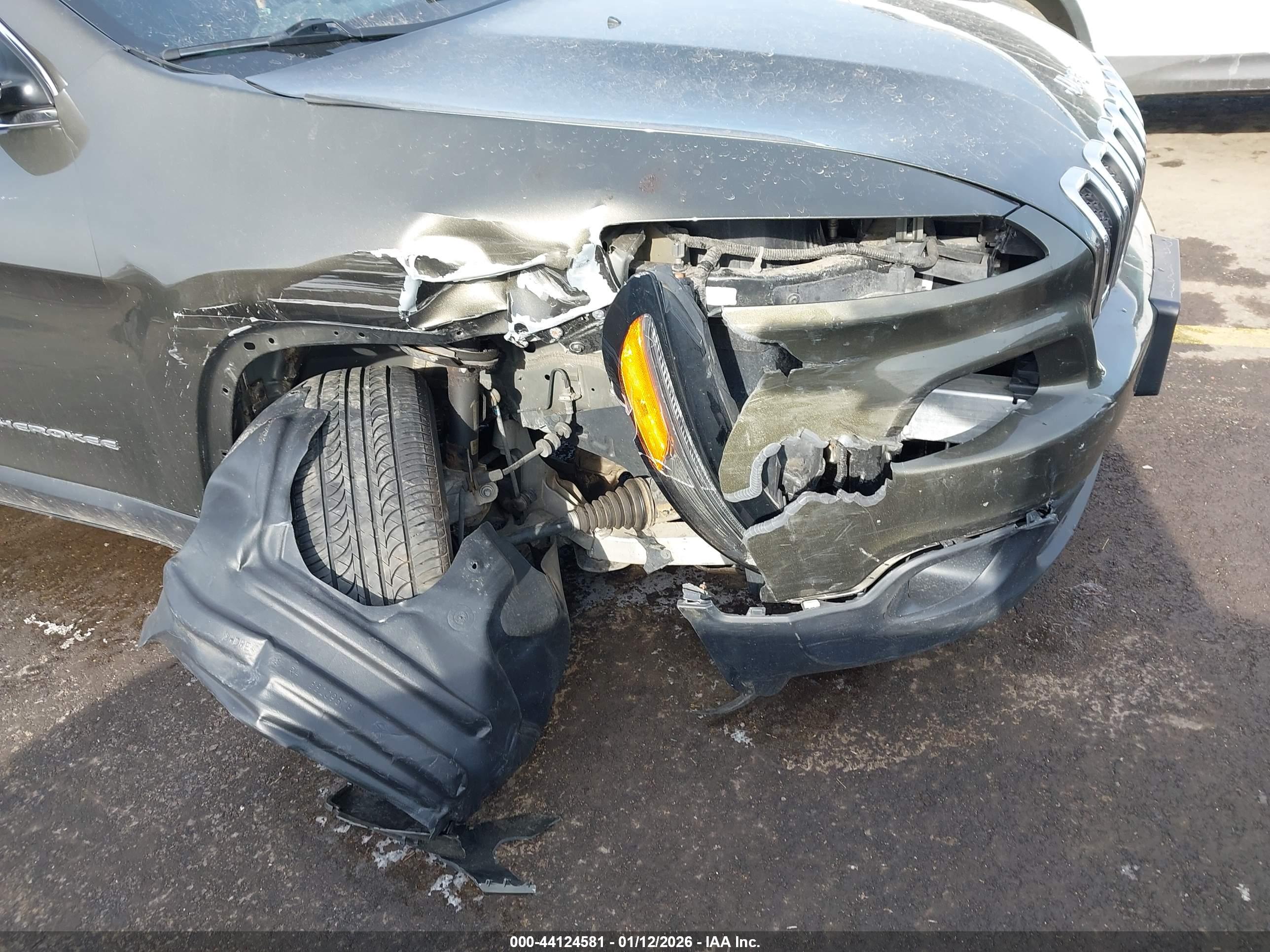 JEEP CHEROKEE image 6