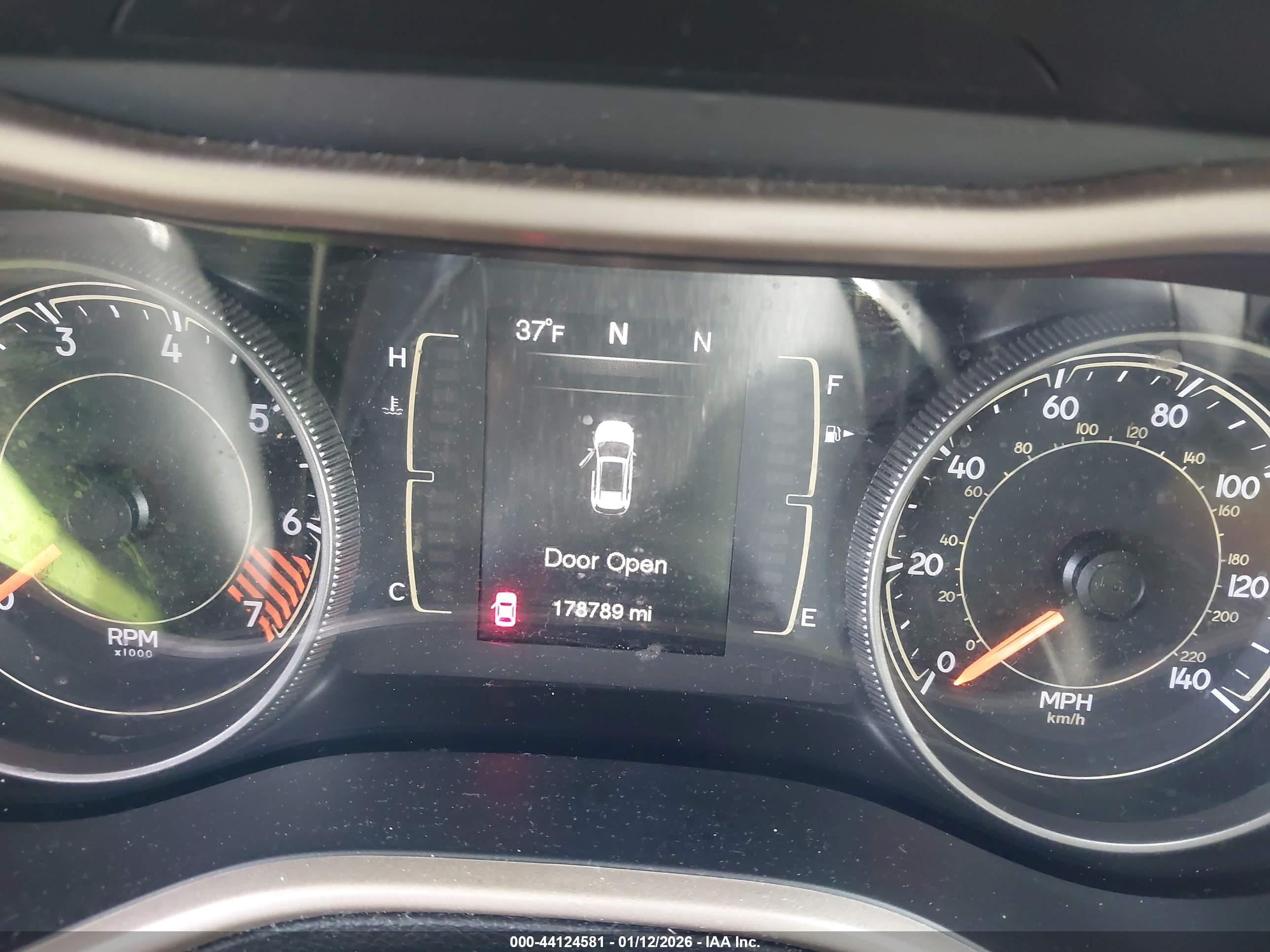 JEEP CHEROKEE image 7