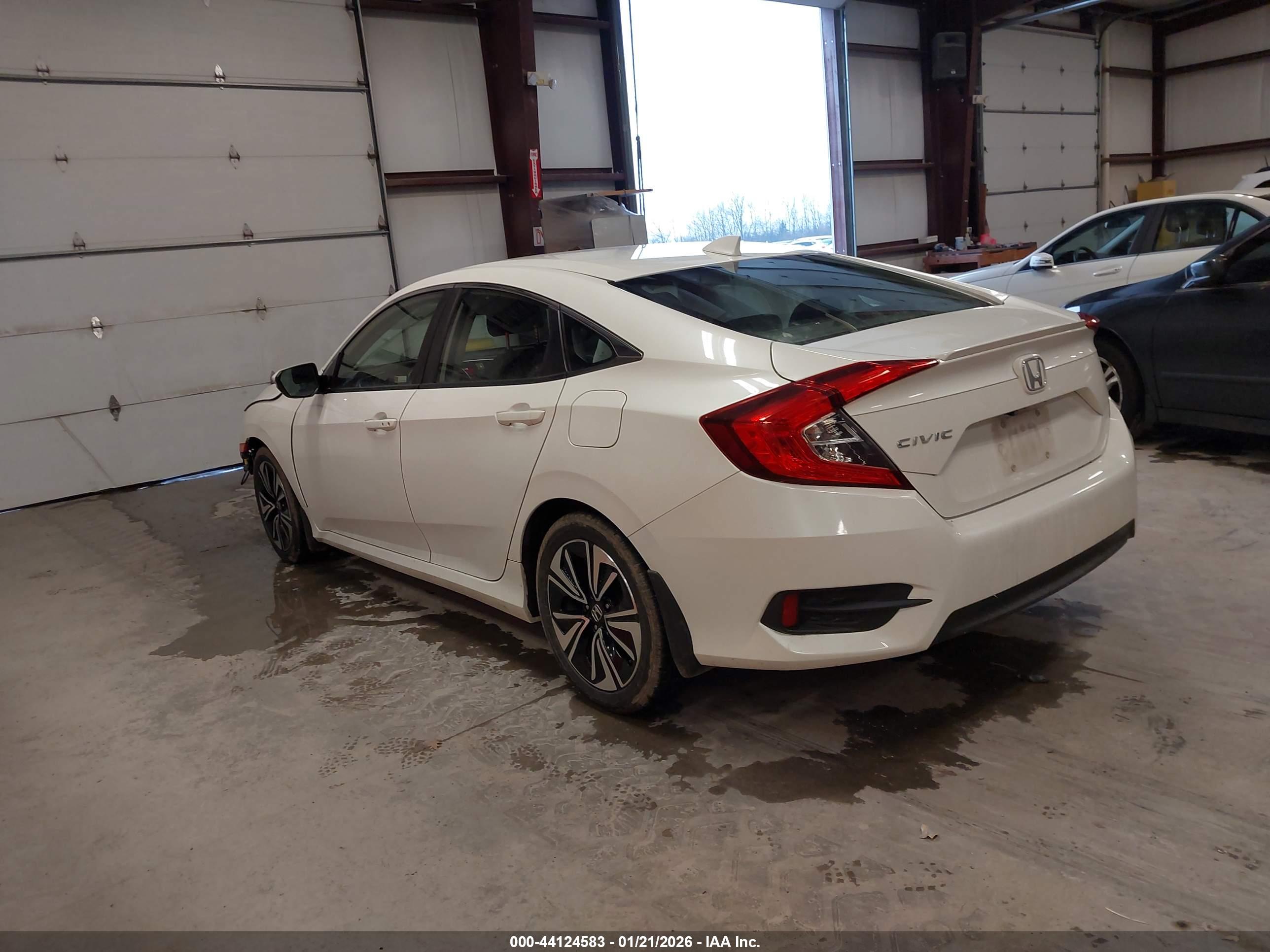HONDA CIVIC image 3