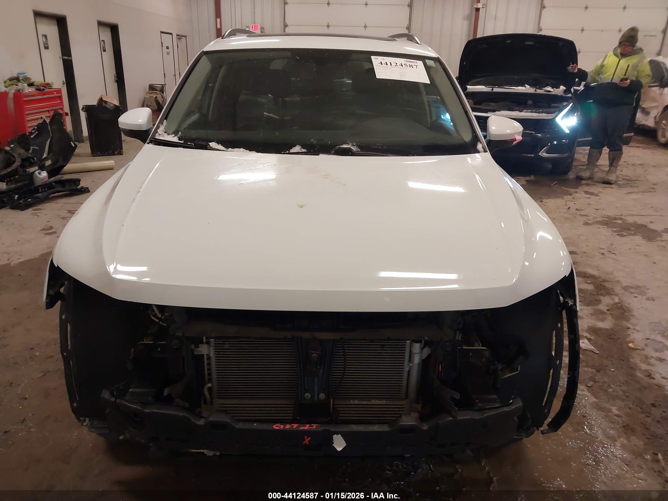 VOLKSWAGEN TIGUAN image 6
