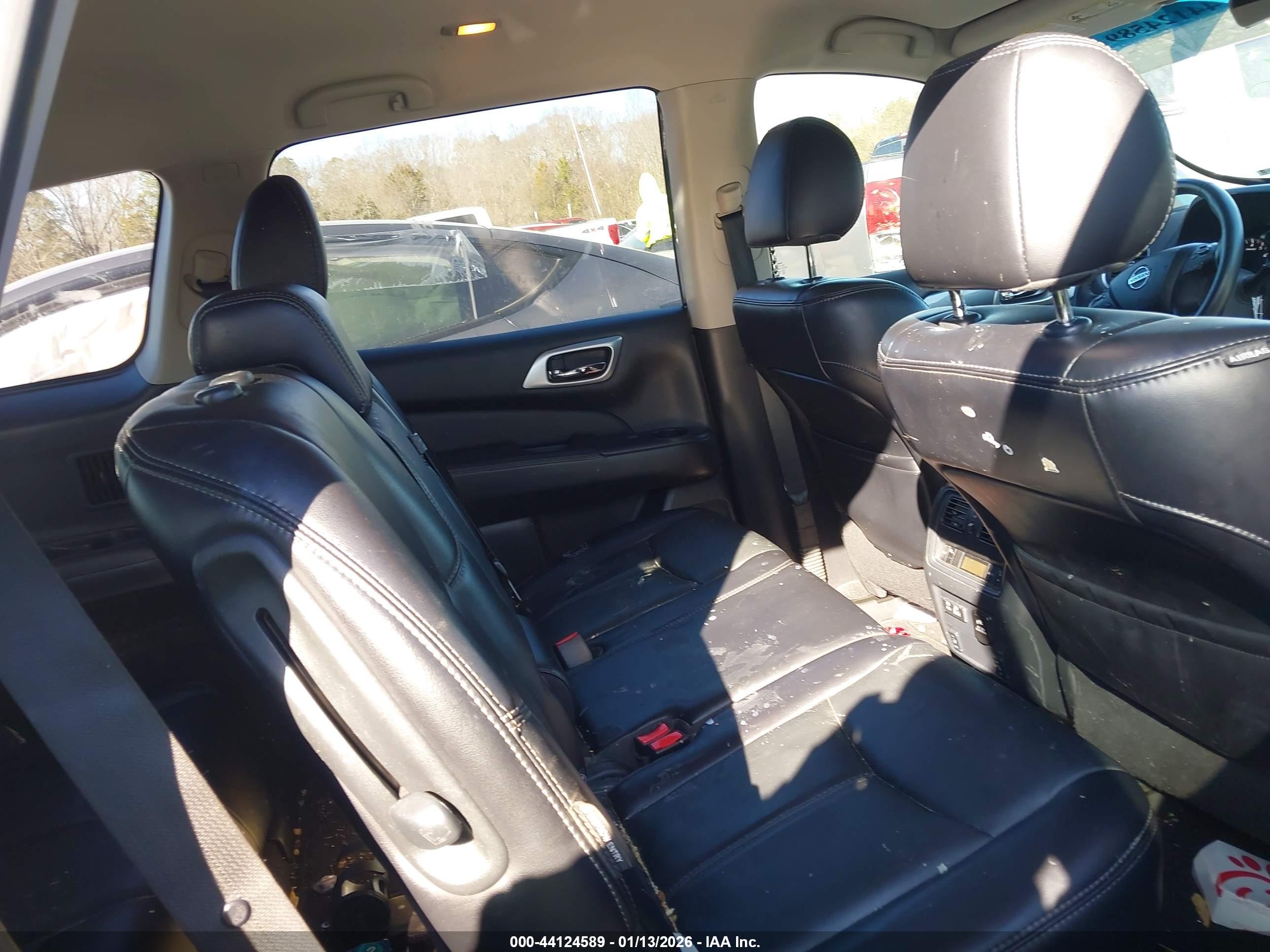 NISSAN PATHFINDER image 8