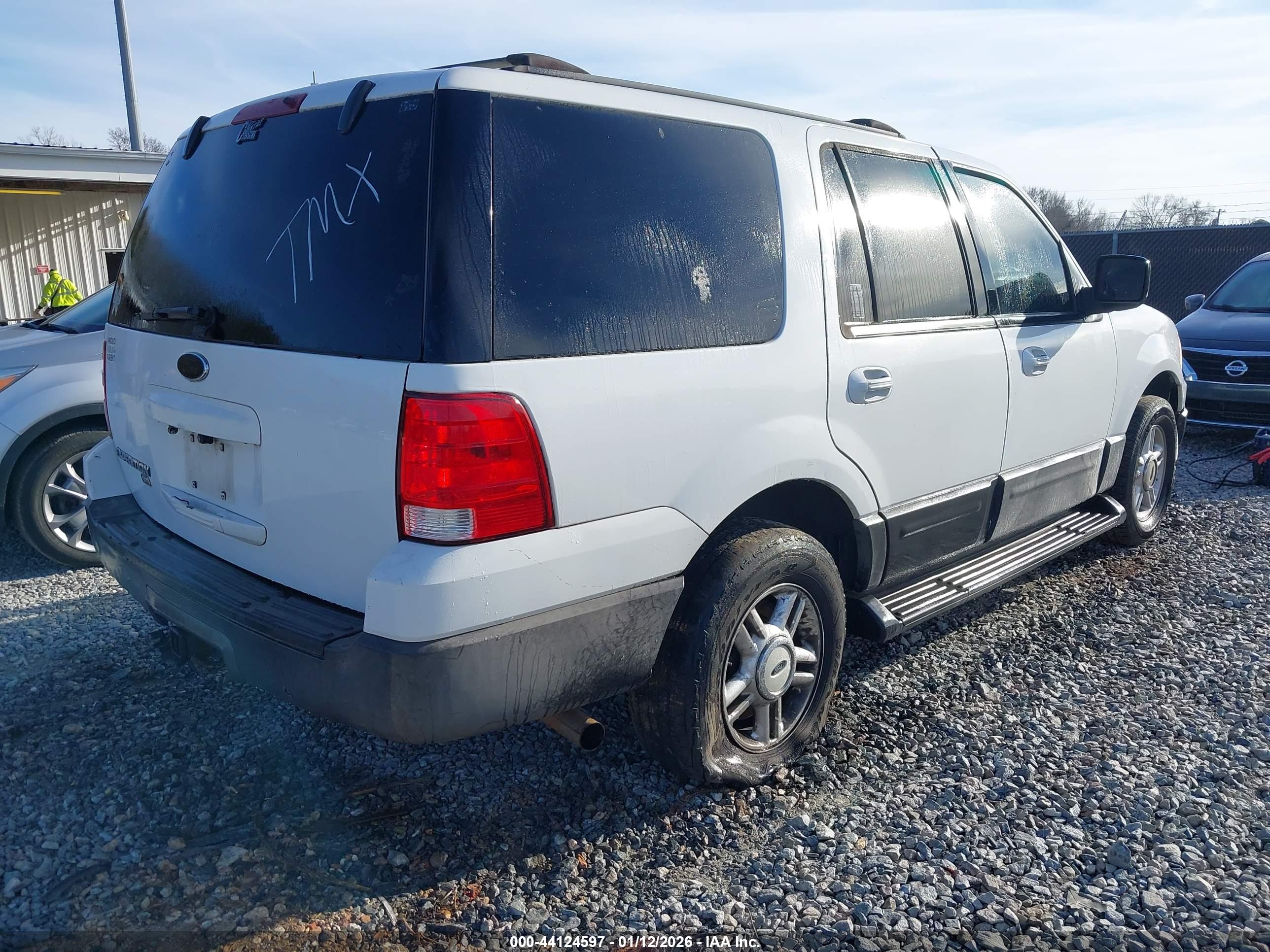 FORD EXPEDITION image 4