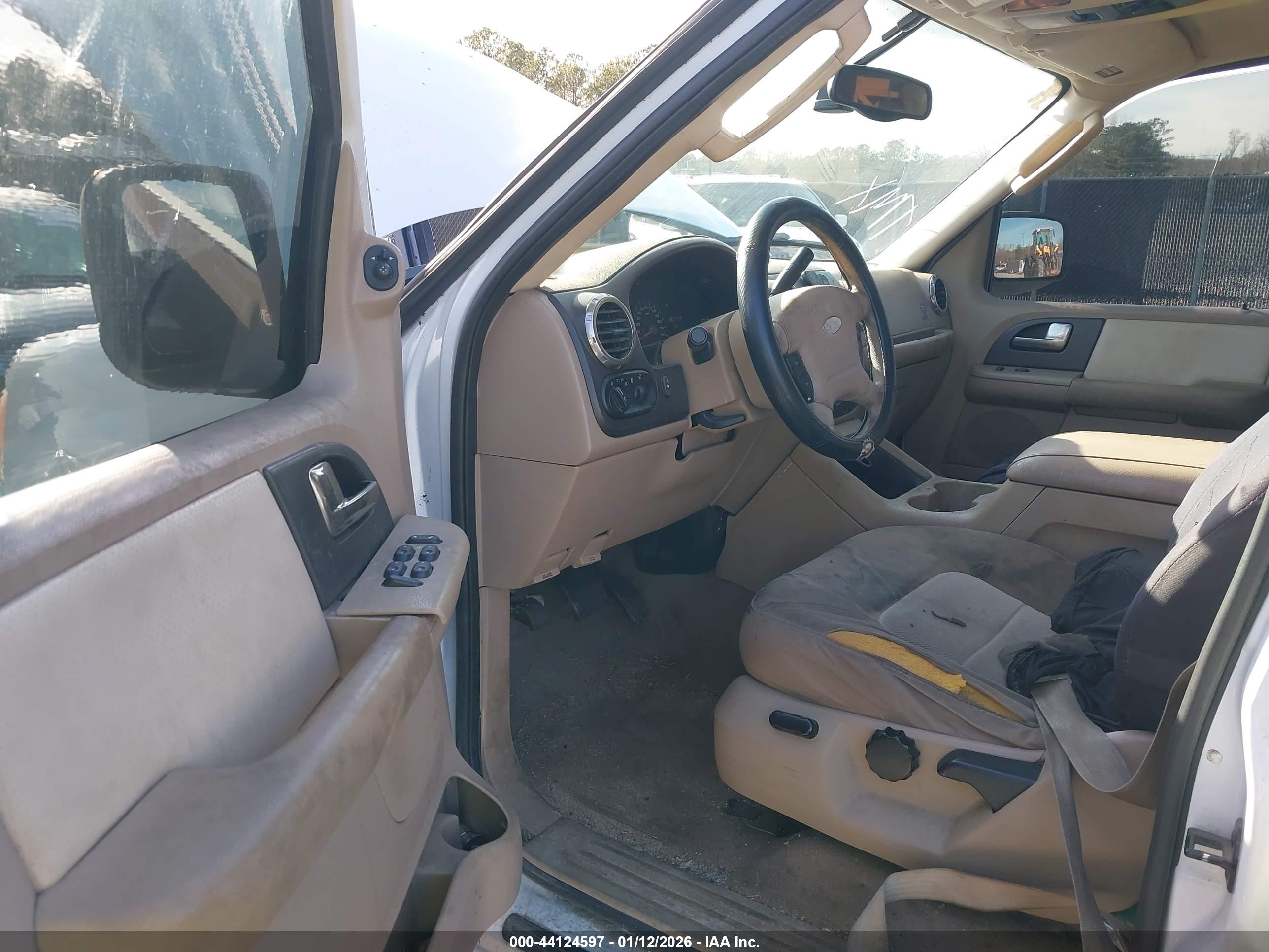 FORD EXPEDITION image 5