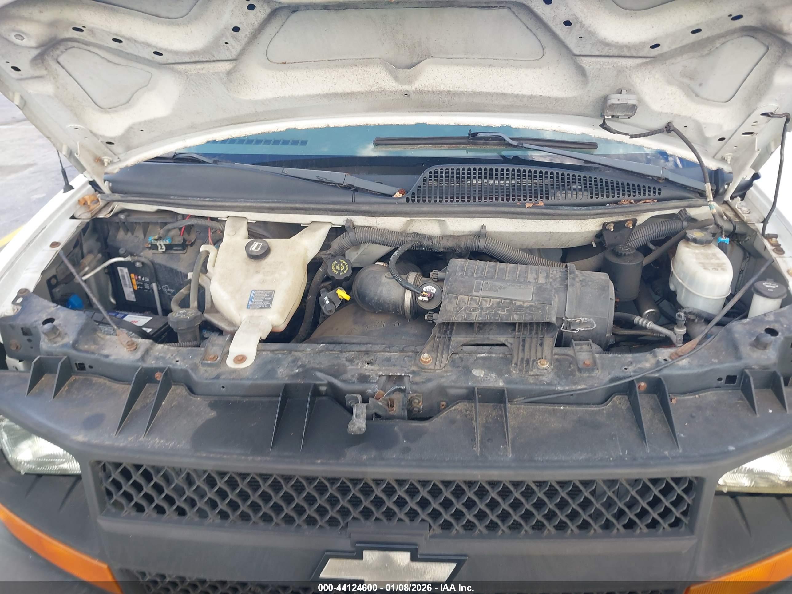 CHEVROLET EXPRESS image 10