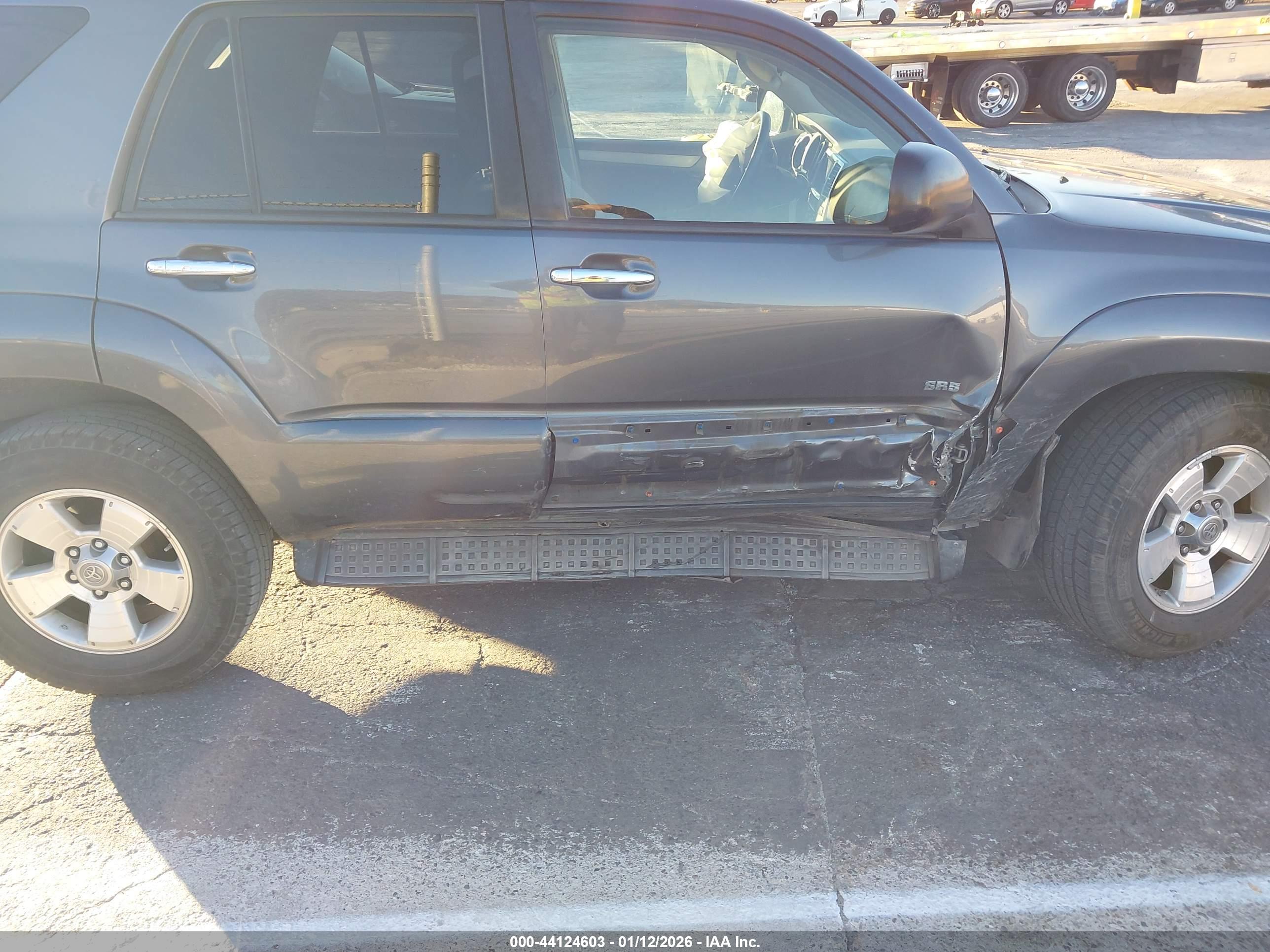 TOYOTA 4RUNNER image 6