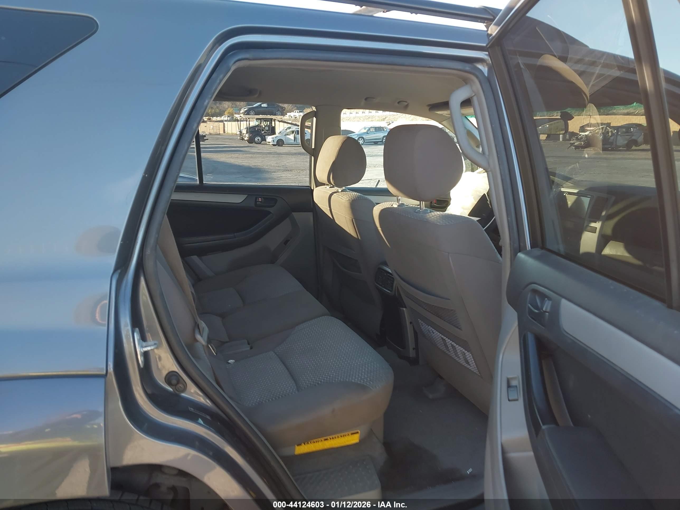 TOYOTA 4RUNNER image 8