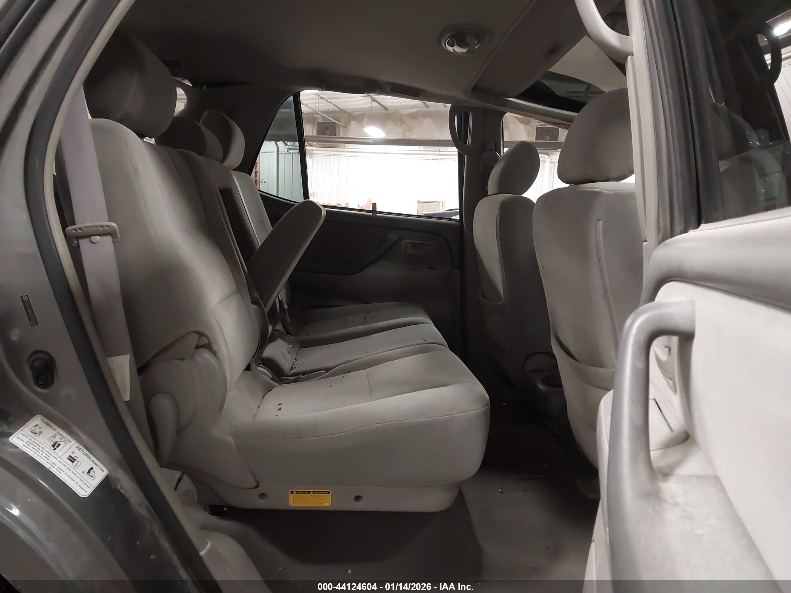 TOYOTA SEQUOIA image 8