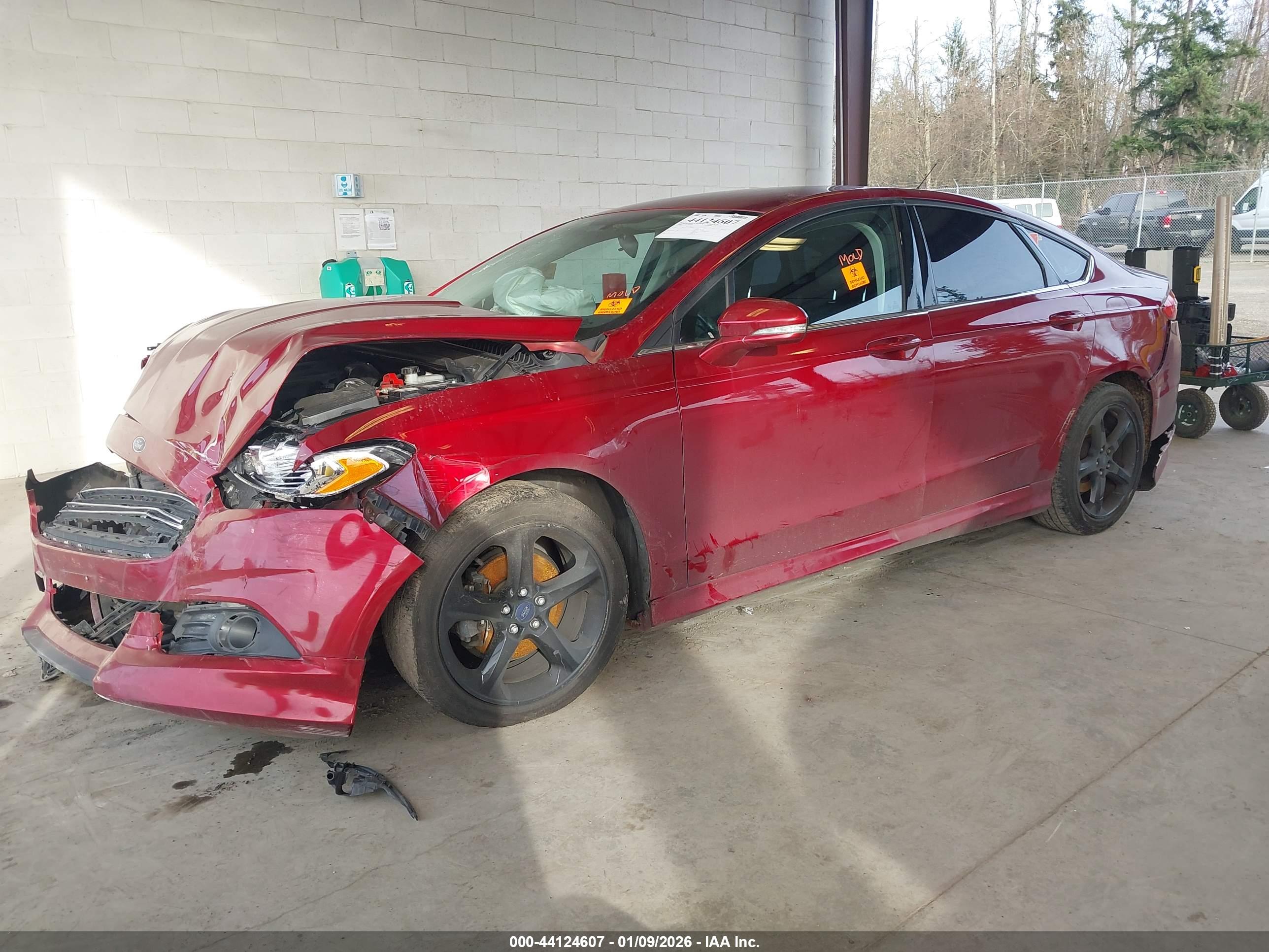 FORD FUSION image 2