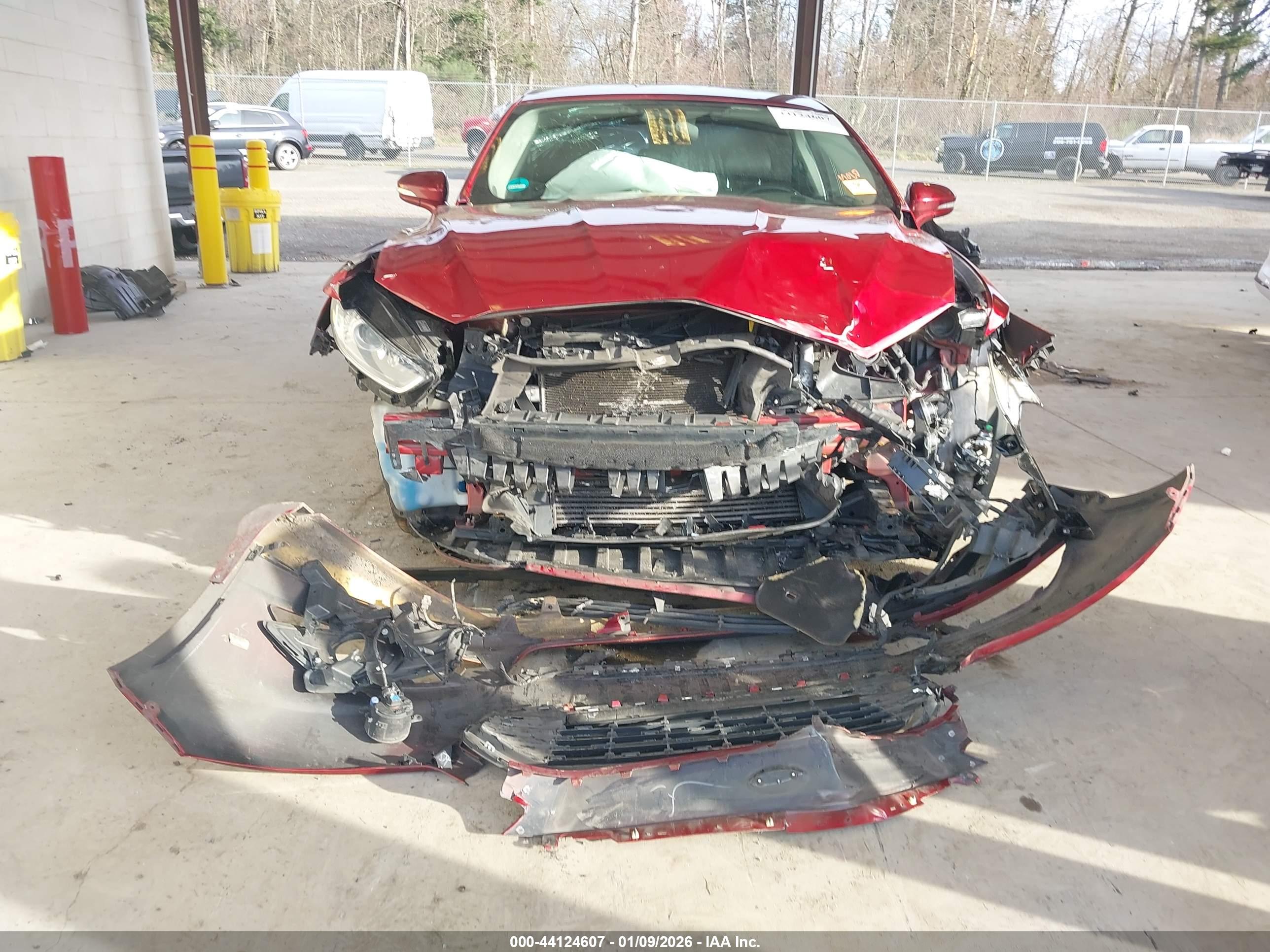 FORD FUSION image 6
