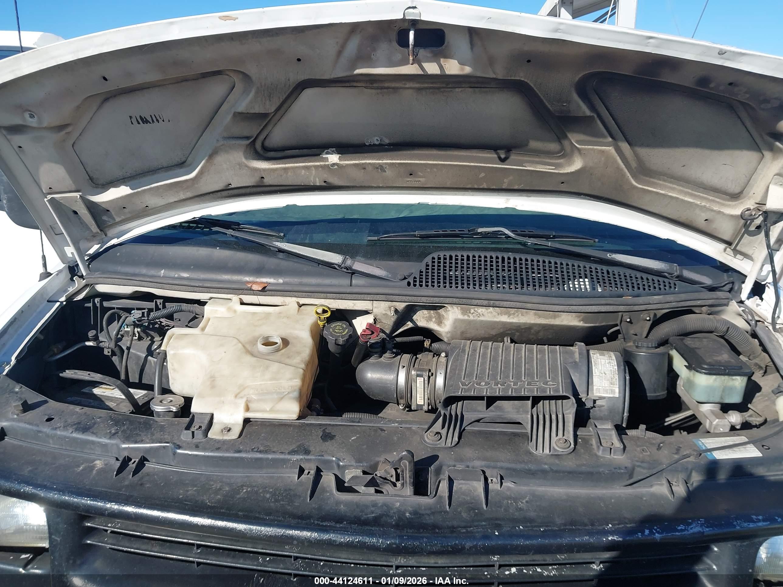 CHEVROLET EXPRESS image 10