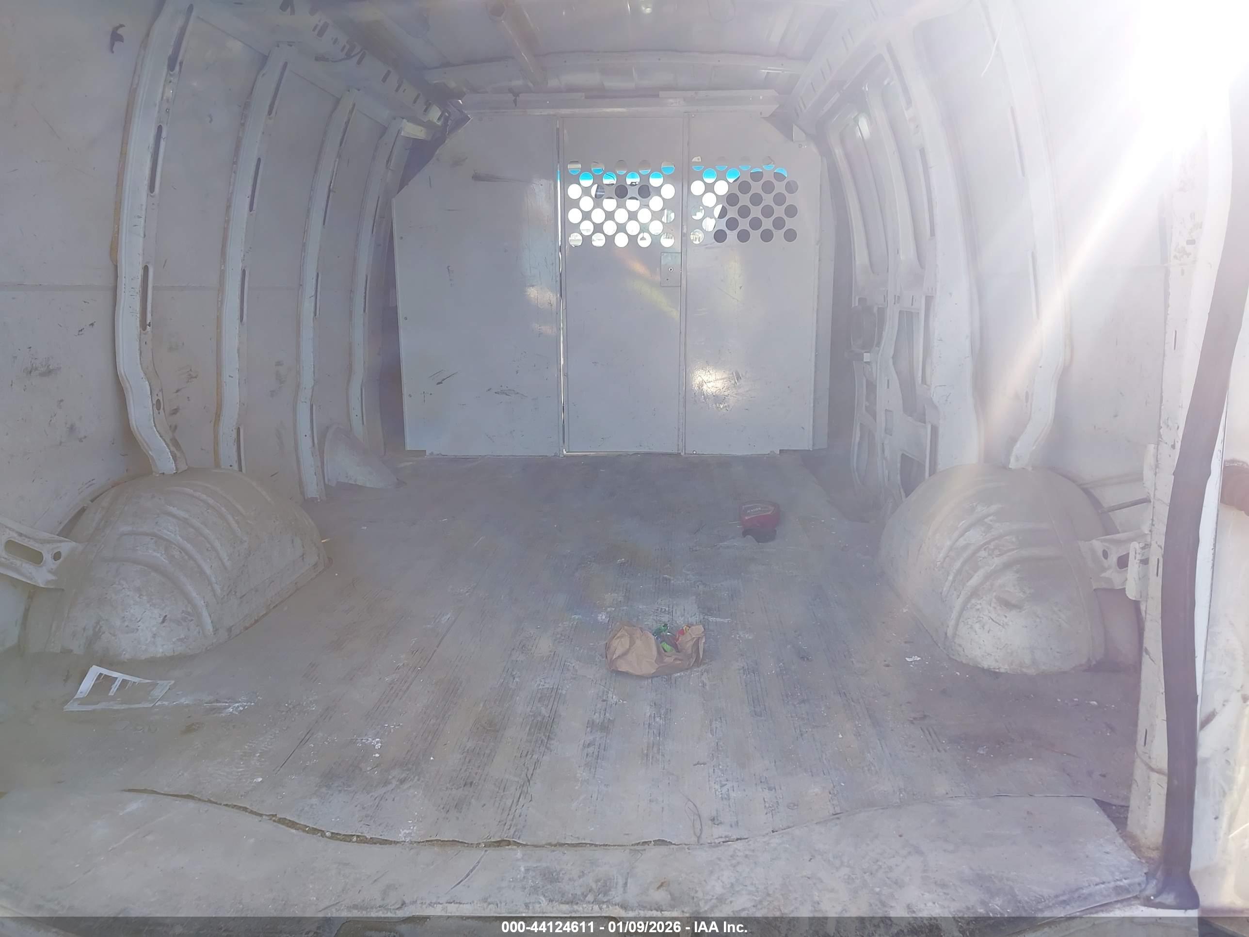 CHEVROLET EXPRESS image 8