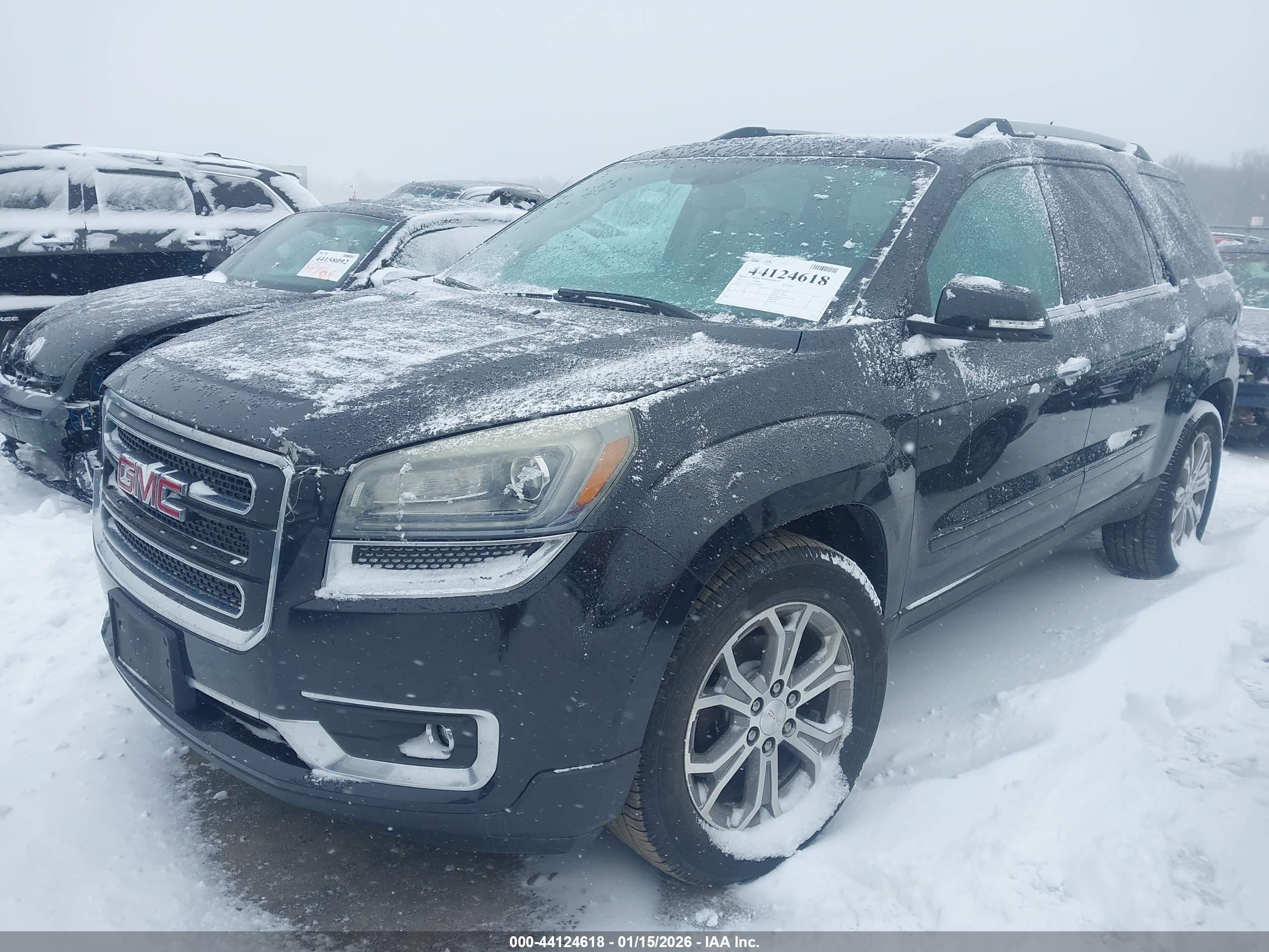 GMC ACADIA image 2